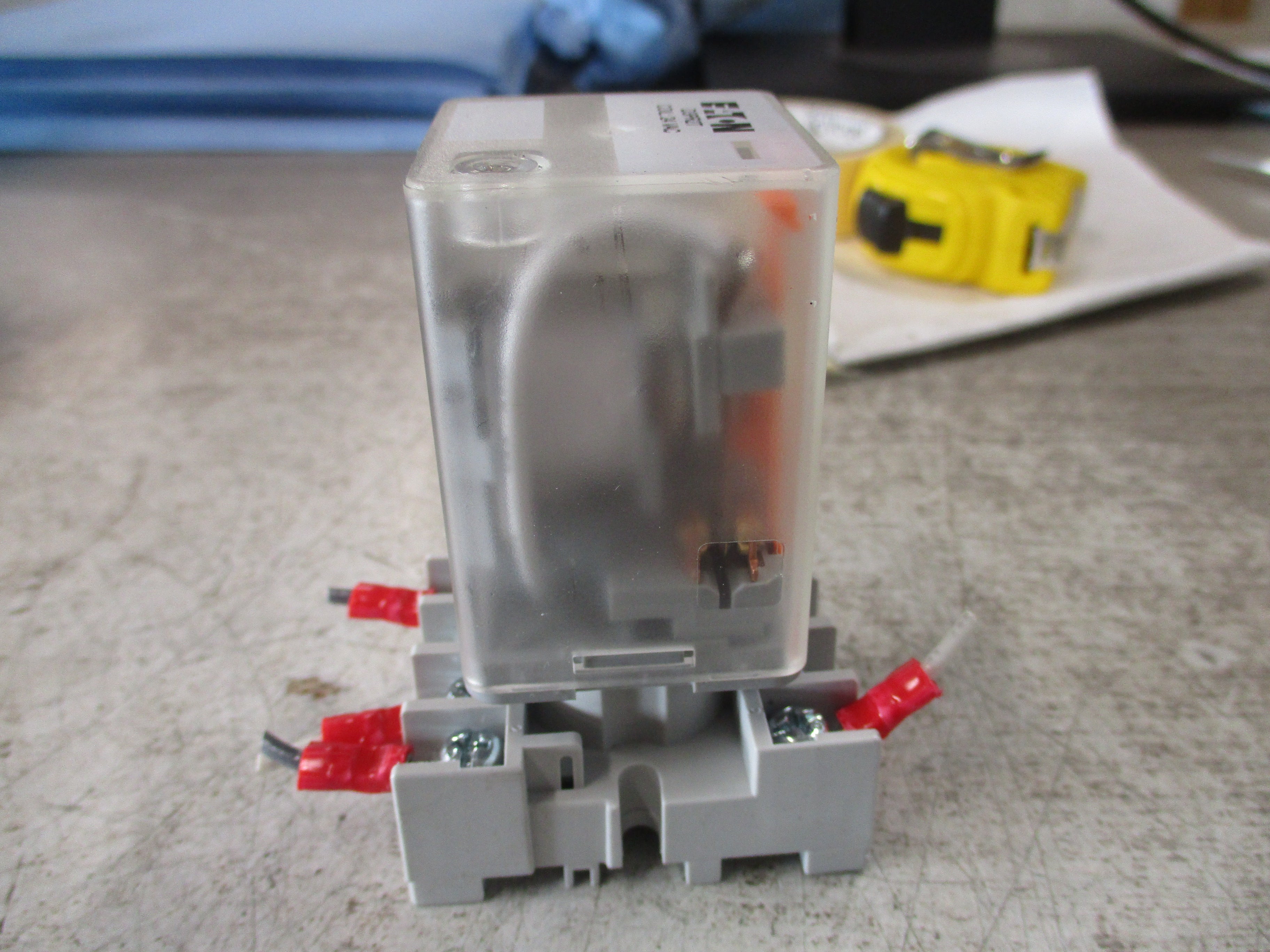 Eaton Relay D3PR2R1 12VDC Coil W/Base Used