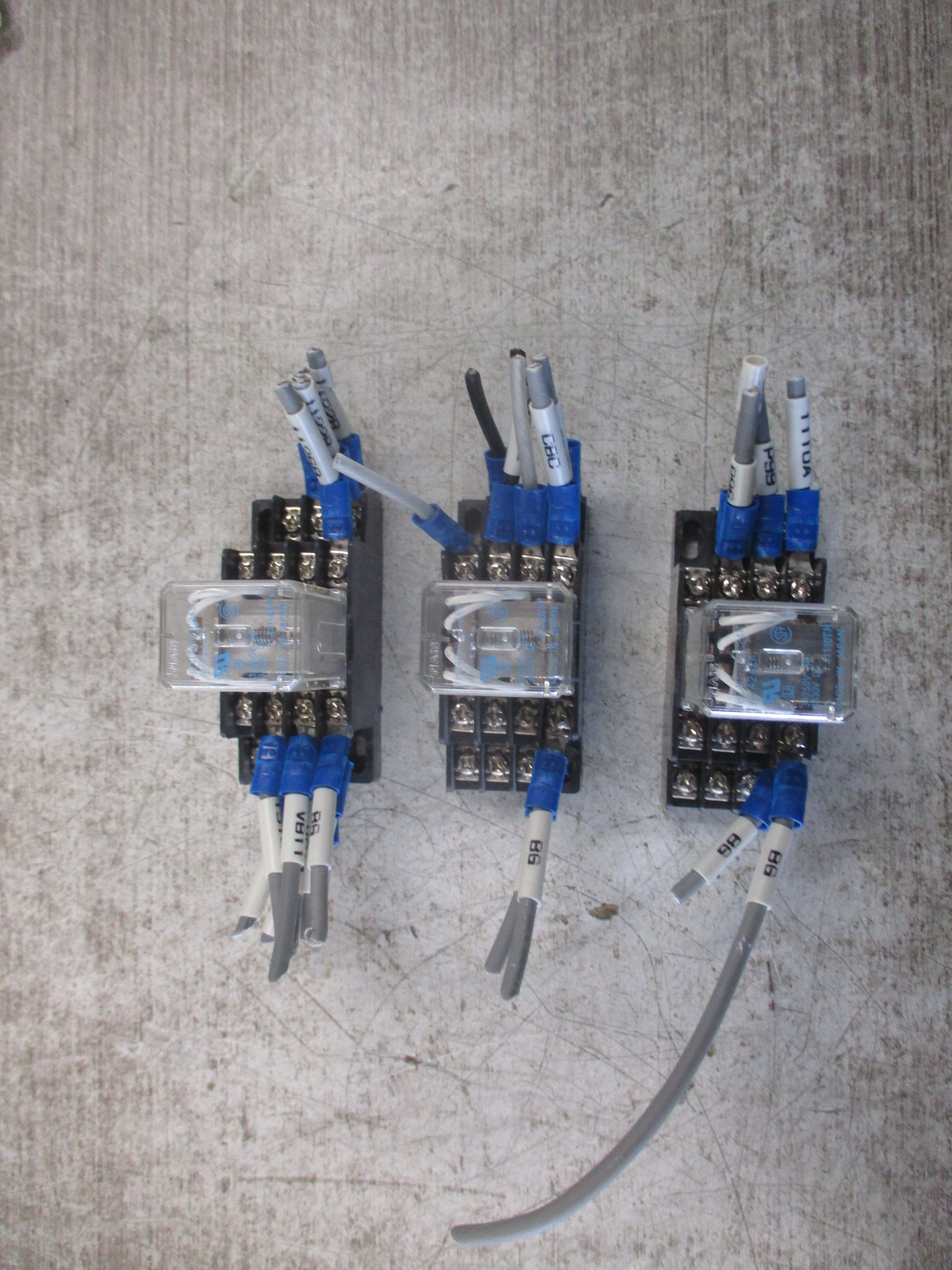 NAiS Relay HC4D-H-DC24V 24VDC Coil W/Base *Lot of 3* Used