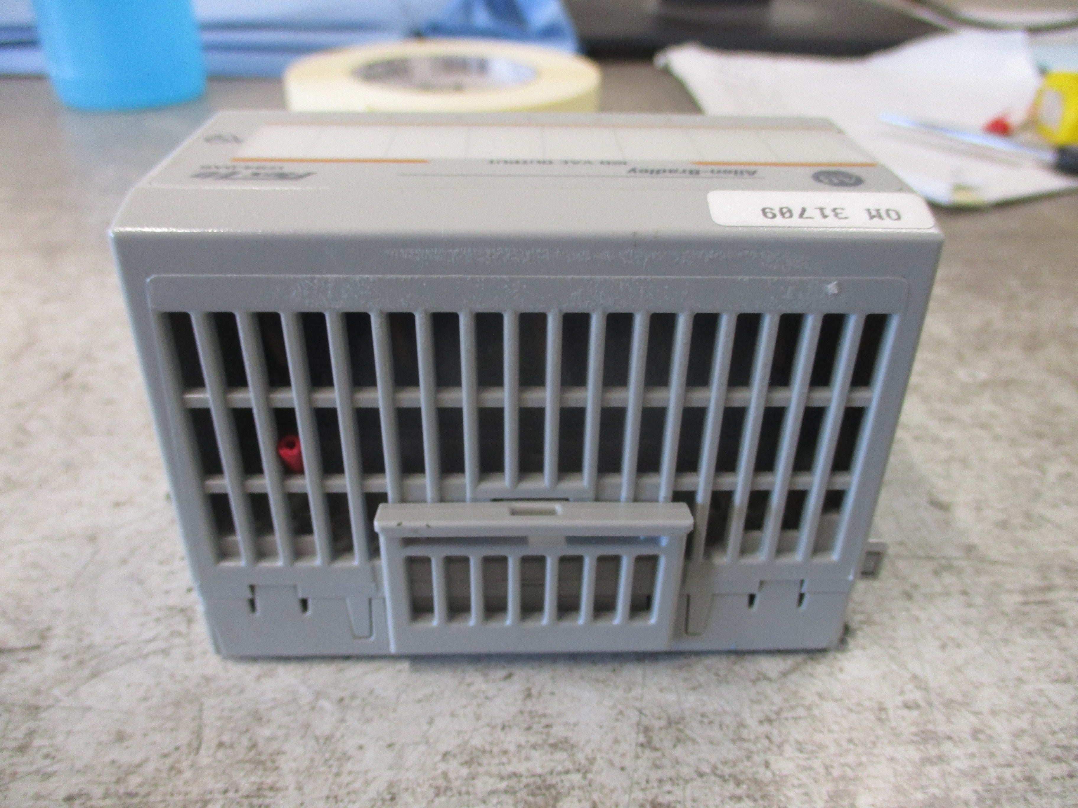 Allen-Bradley Flex I/O Input Module 1794-OA8 120VAC *Missing (1) Fuse Cover*