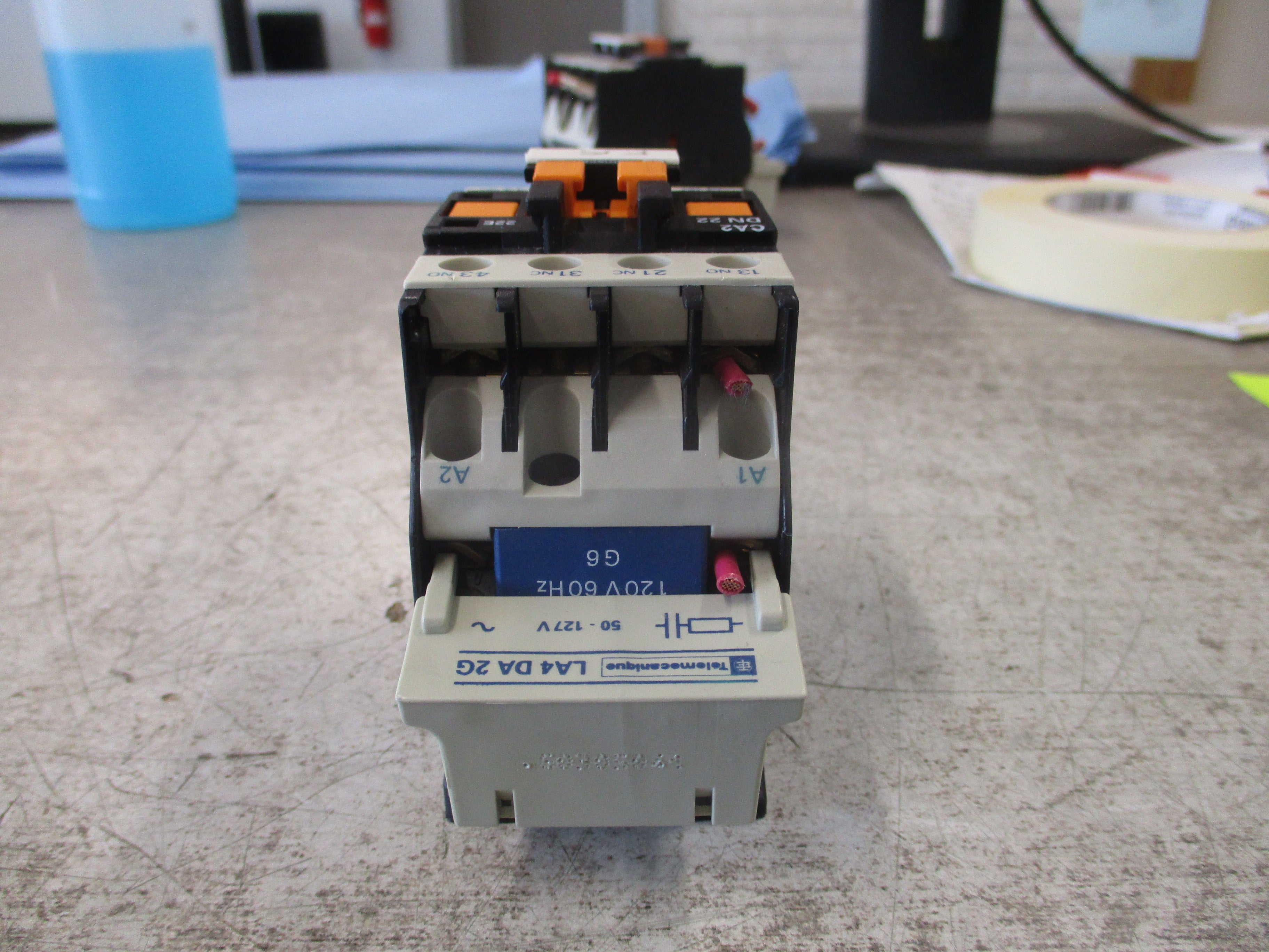 Telemecanique Contactor CA2 DN 22 120V Coil 600V w/ Suppressor Module Used