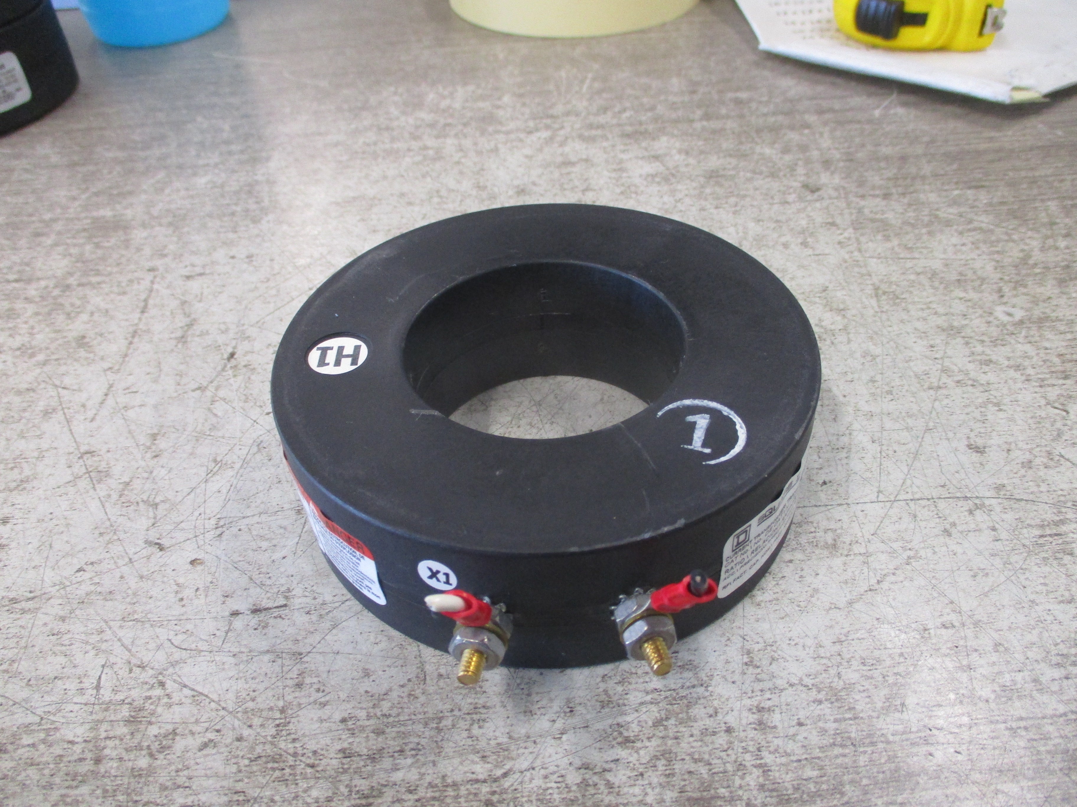 Square D Current Transformer 7RT-801-001 Ratio 800:1A 600V 50-400Hz 10KV BIL