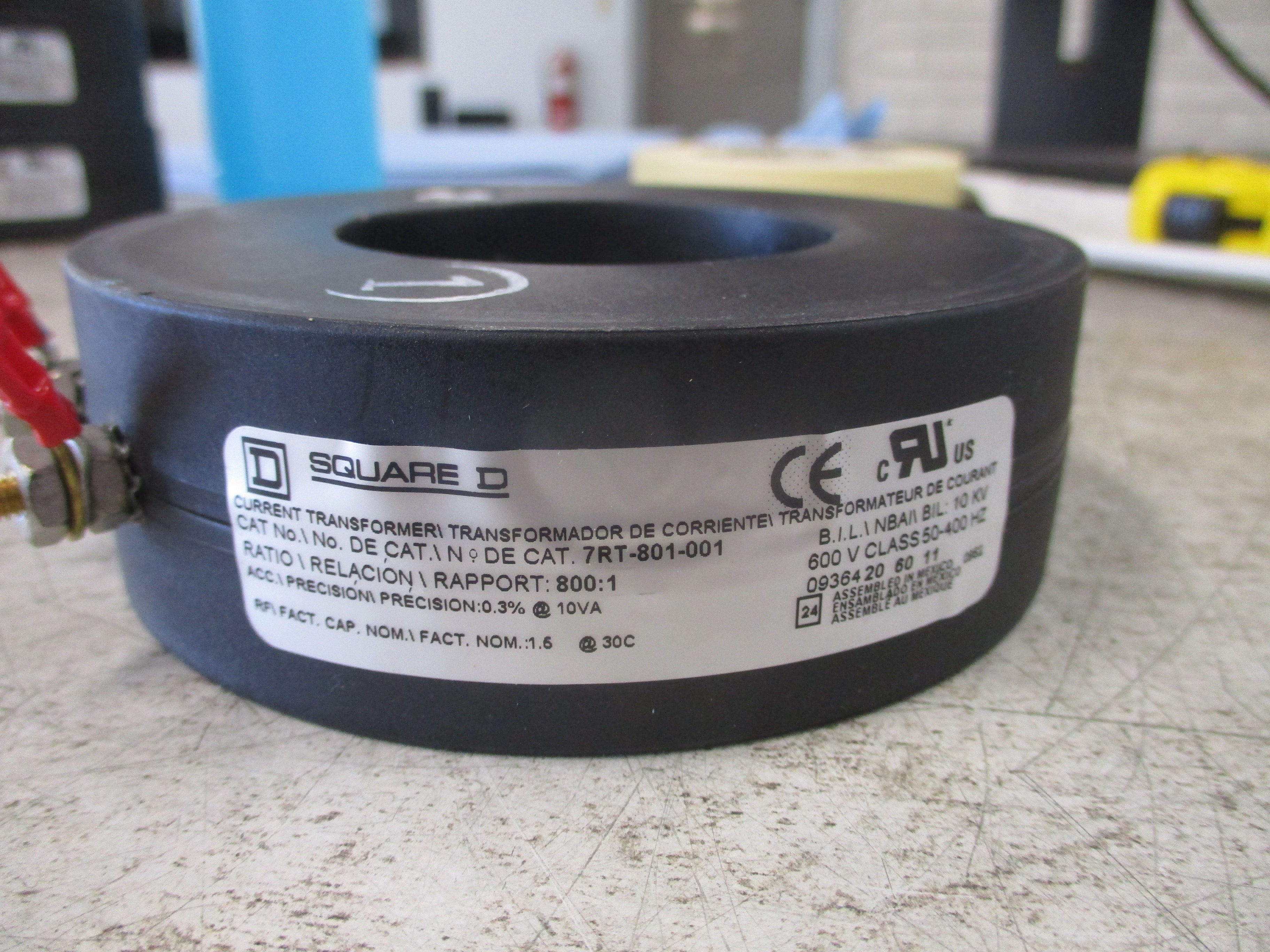 Square D Current Transformer 7RT-801-001 Ratio 800:1A 600V 50-400Hz 10KV BIL