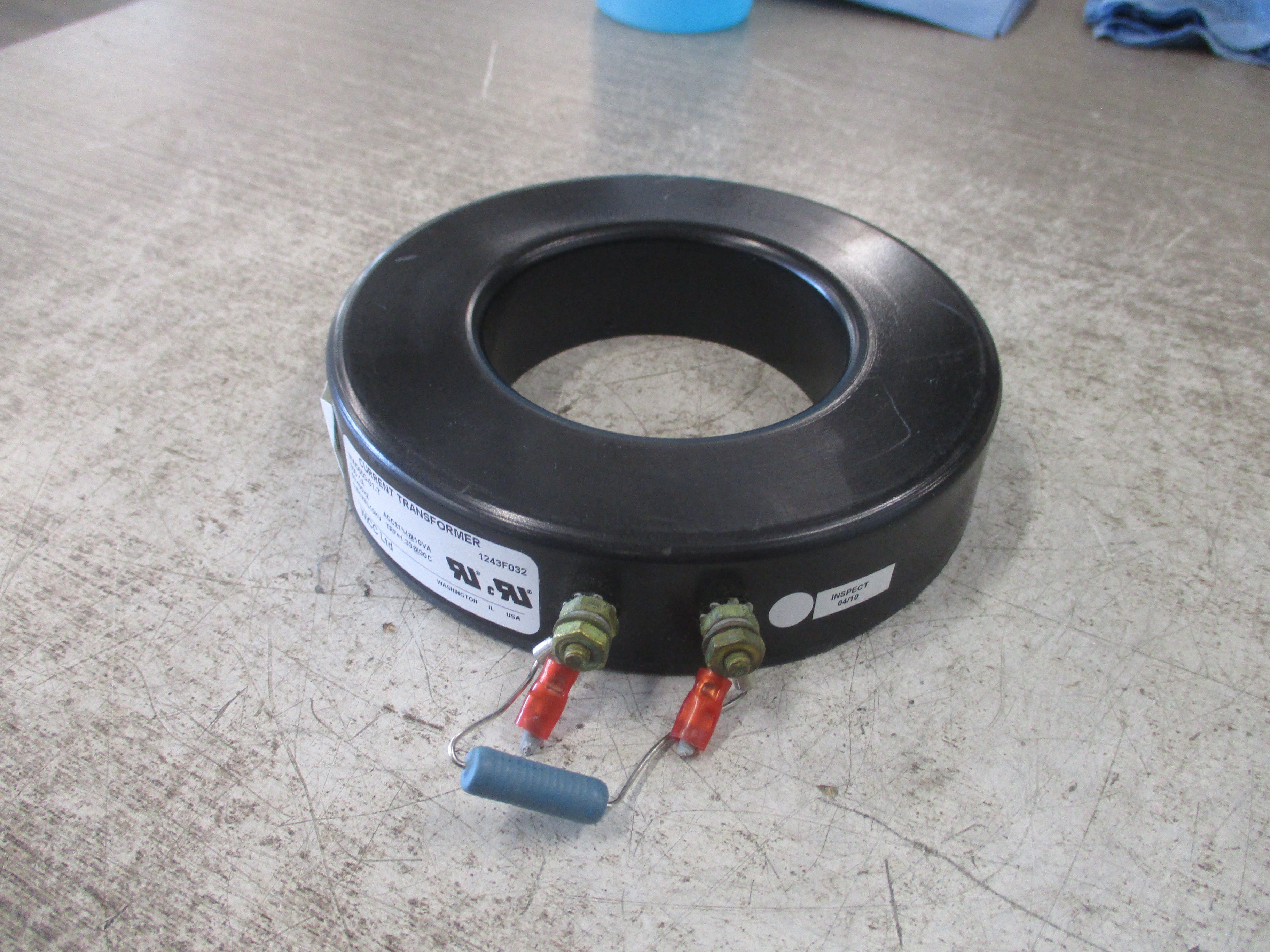 WICC Current Transformer MW0600-01-T Ratio 600:1A 600V 50-400Hz 10KV BIL Used