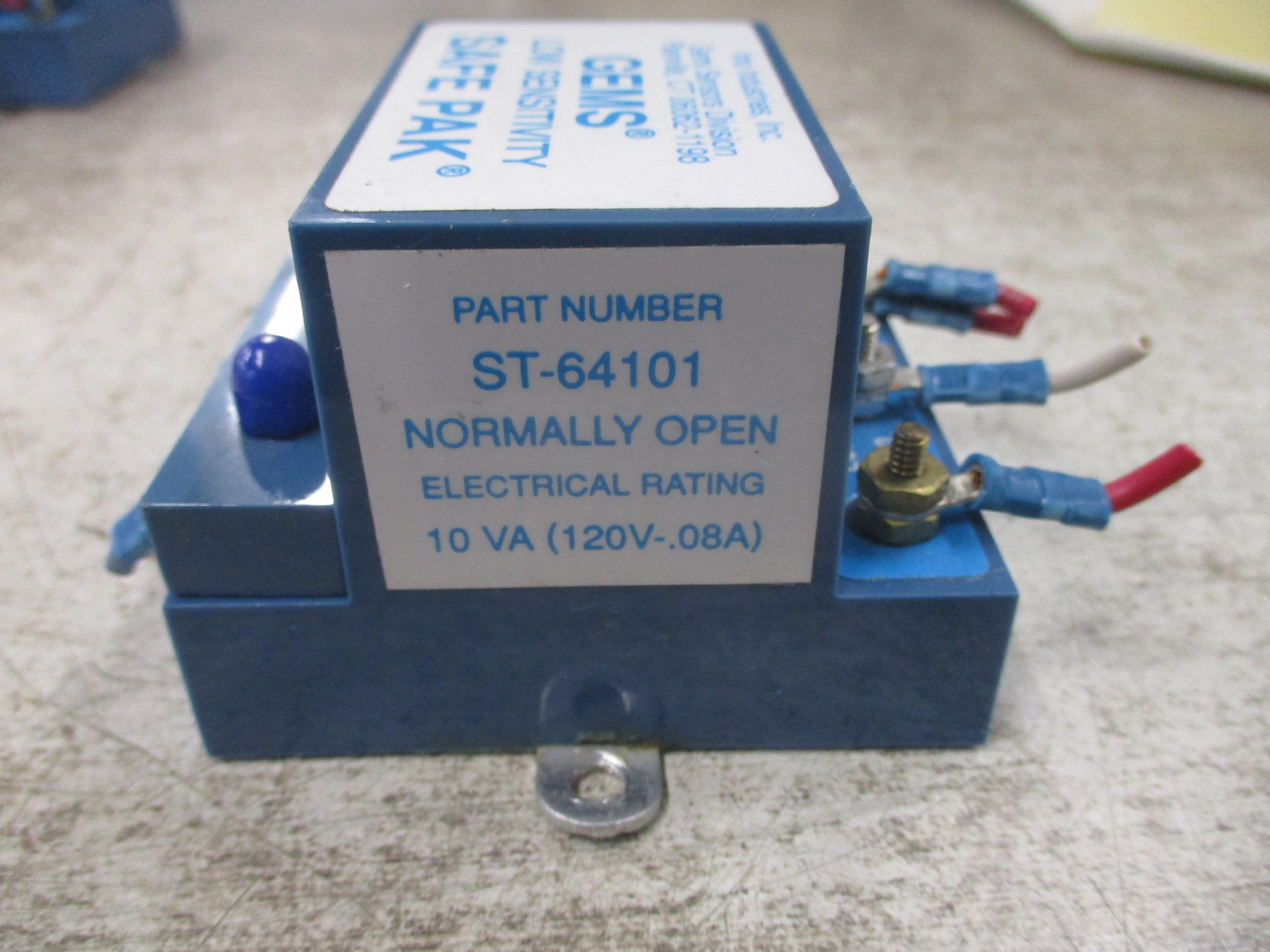 Gems Low Sensitivity Safe Pak ST-64101 10VA 120V 0.08A N.O. Used