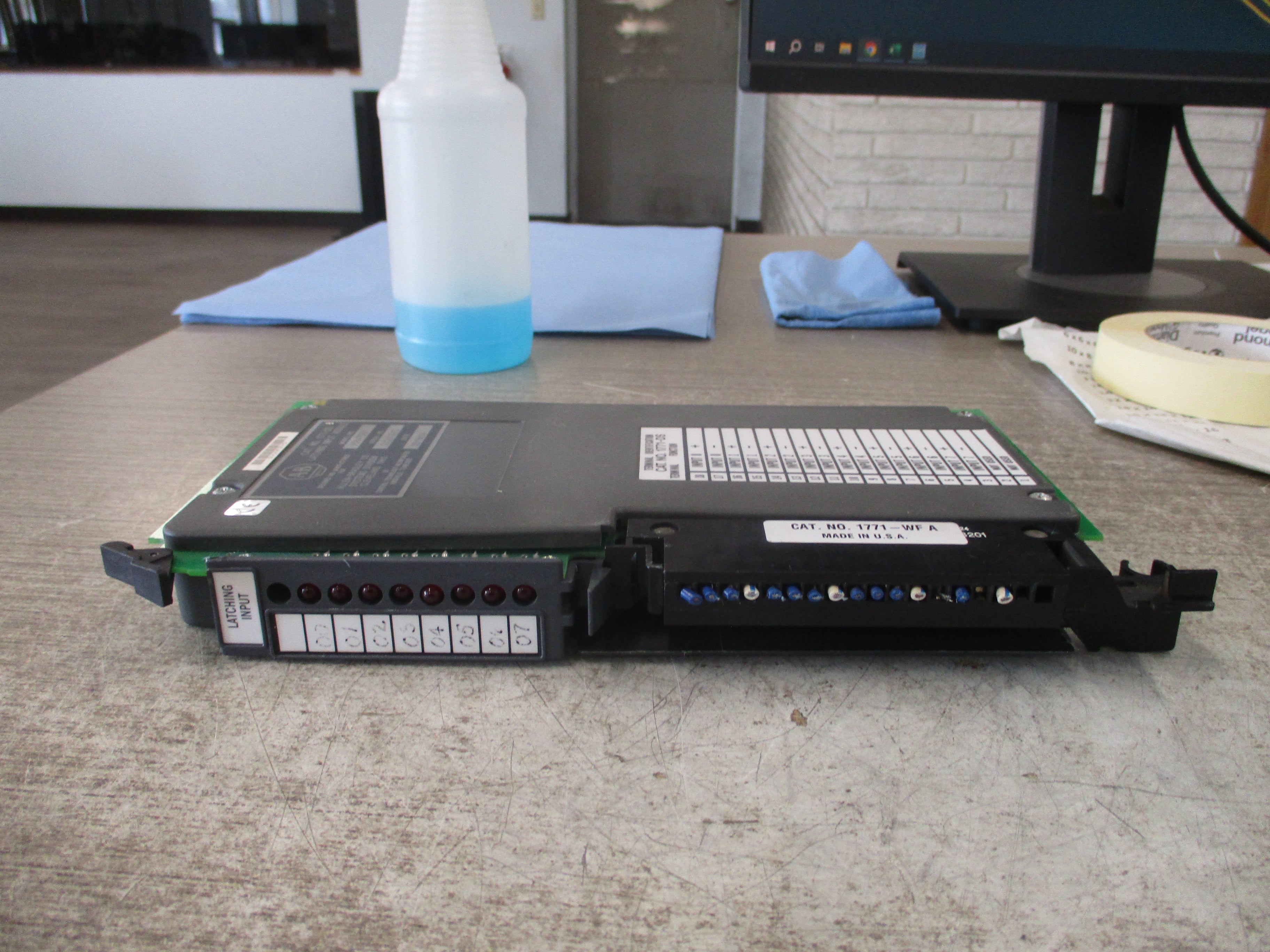 Allen-Bradley Latching Input Module 1771-DS Used