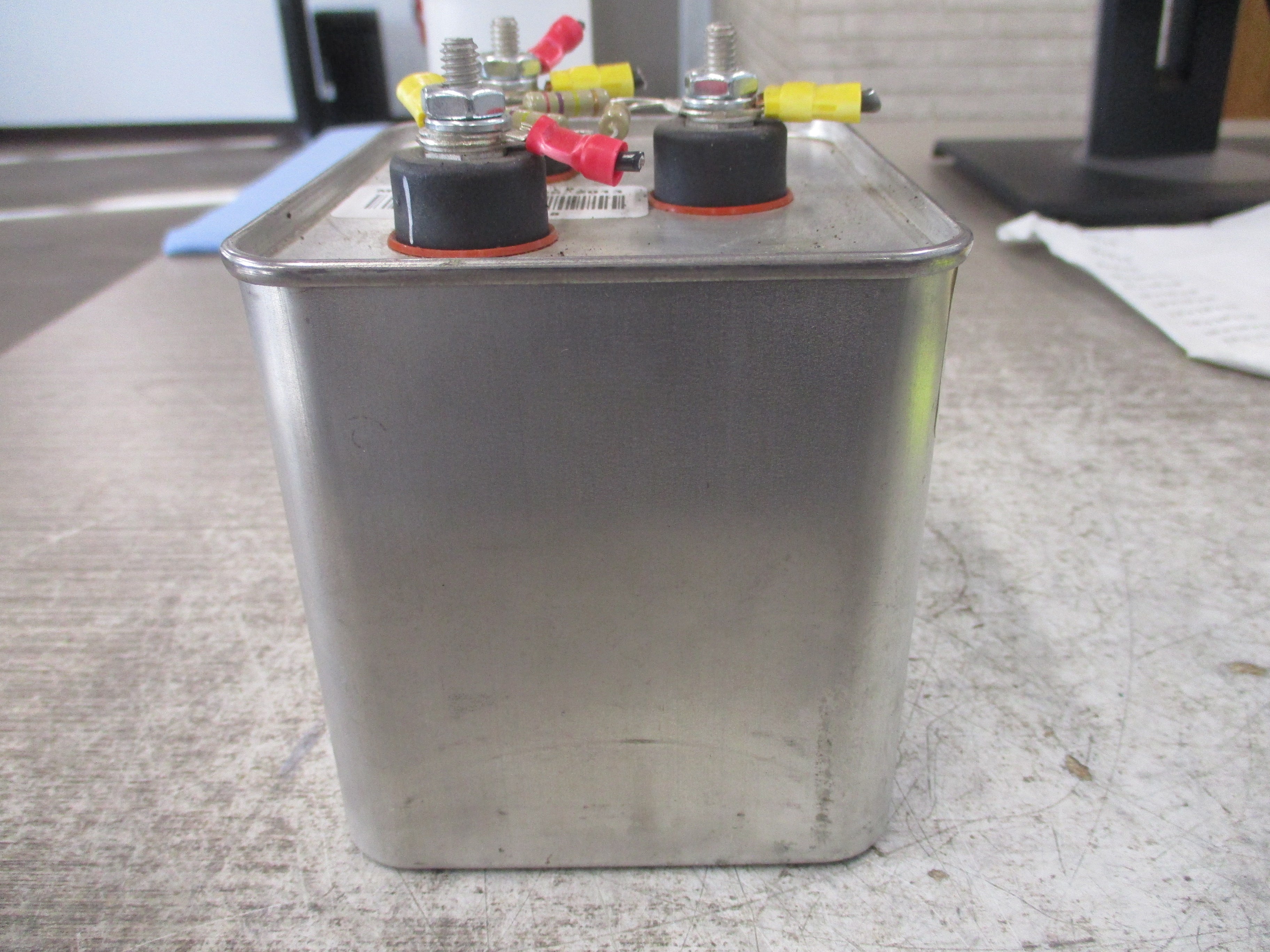 CSC Capacitor 643PCDMF 6 KVar 480V 3Ph 60Hz Used