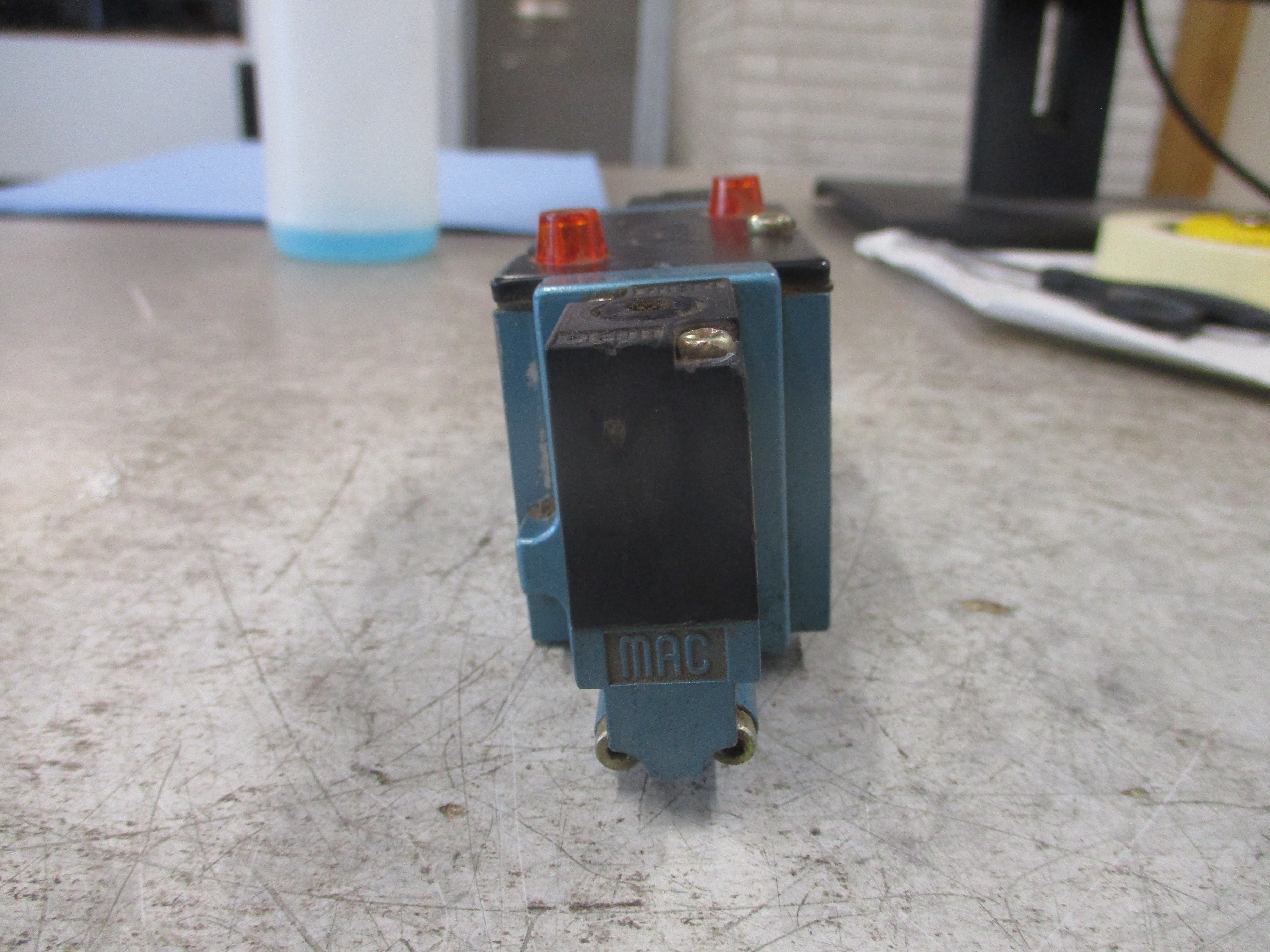 MAC Solenoid Valve 82A-FC-BK2-TM-DDAP-1DA Used