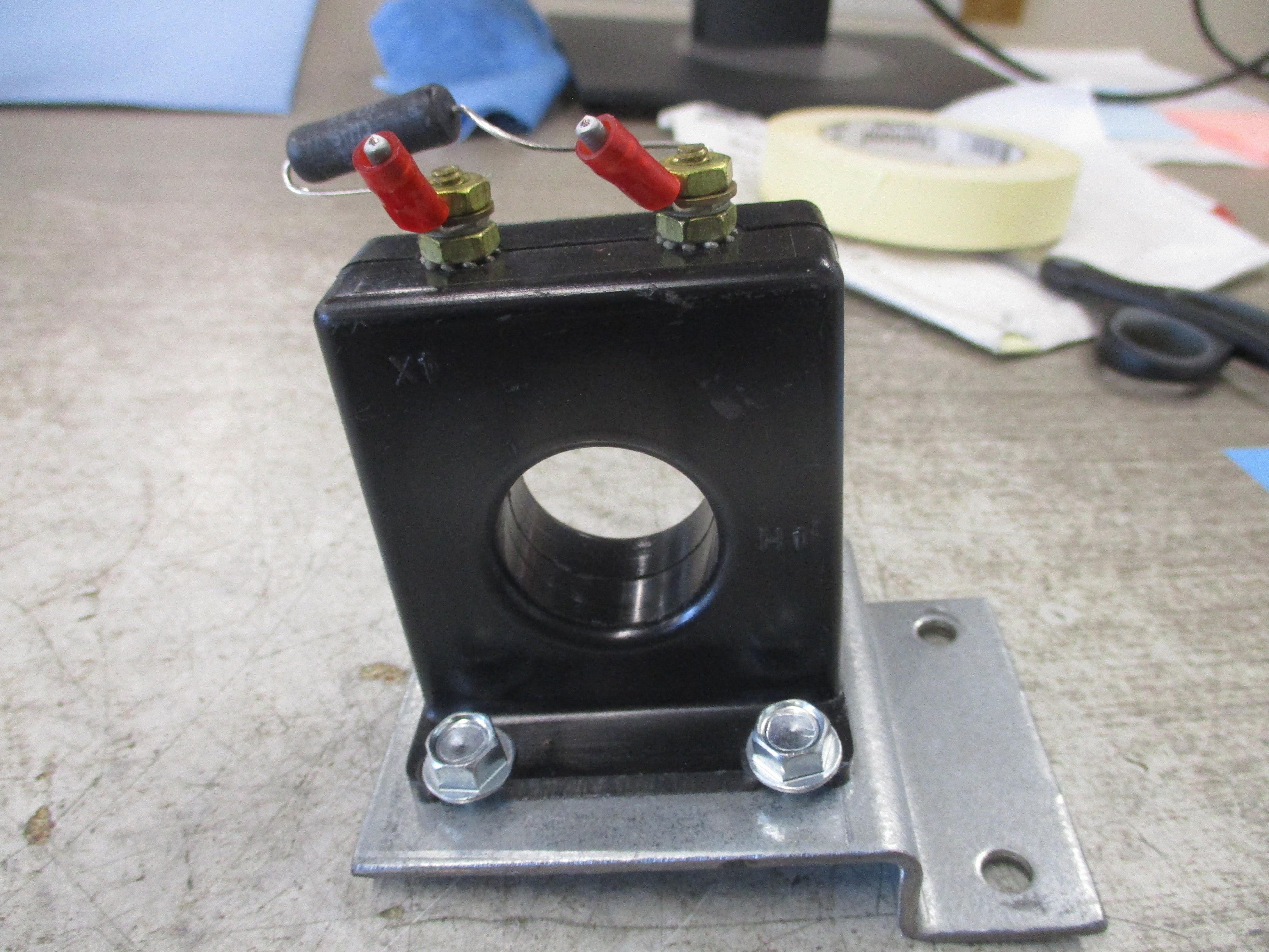 WICC Current Transformer MW0912 Ratio 200:5A 600V 50-400Hz 10kV BIL W/Mount Used