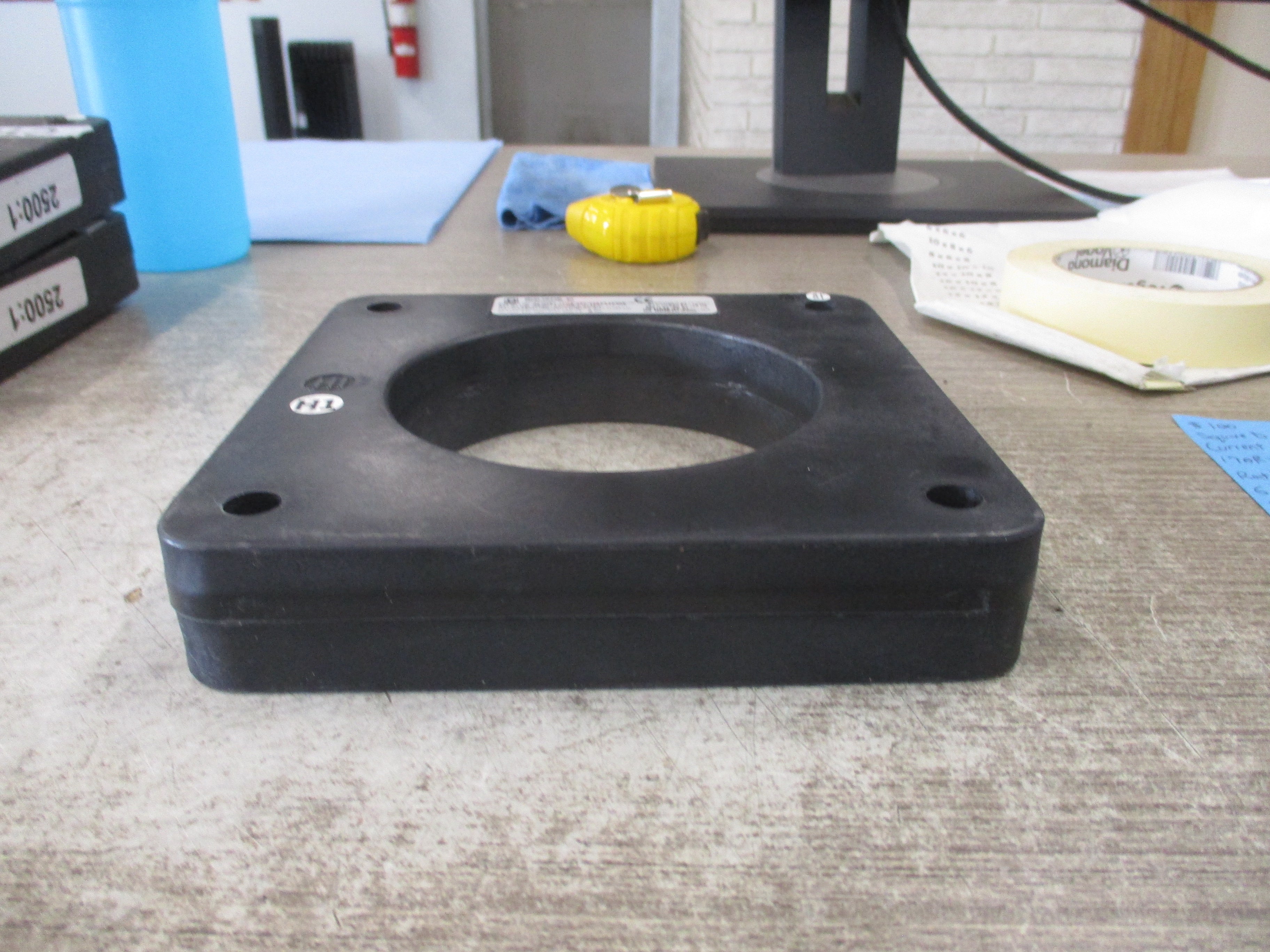 Square D Current Transformer 170R-252-002 Ratio 2500:1A 600V 50-400Hz 10KV BIL