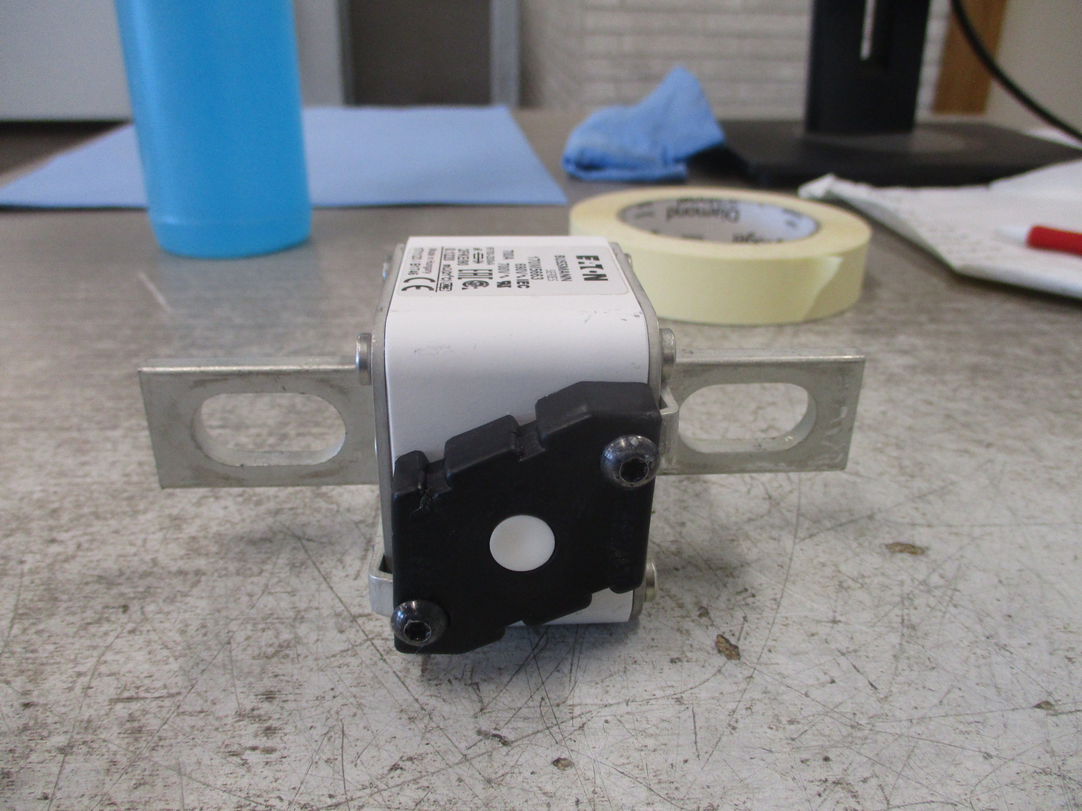 Eaton Bussmann Fuse 170M5663 700A 700V *No Contact* Used