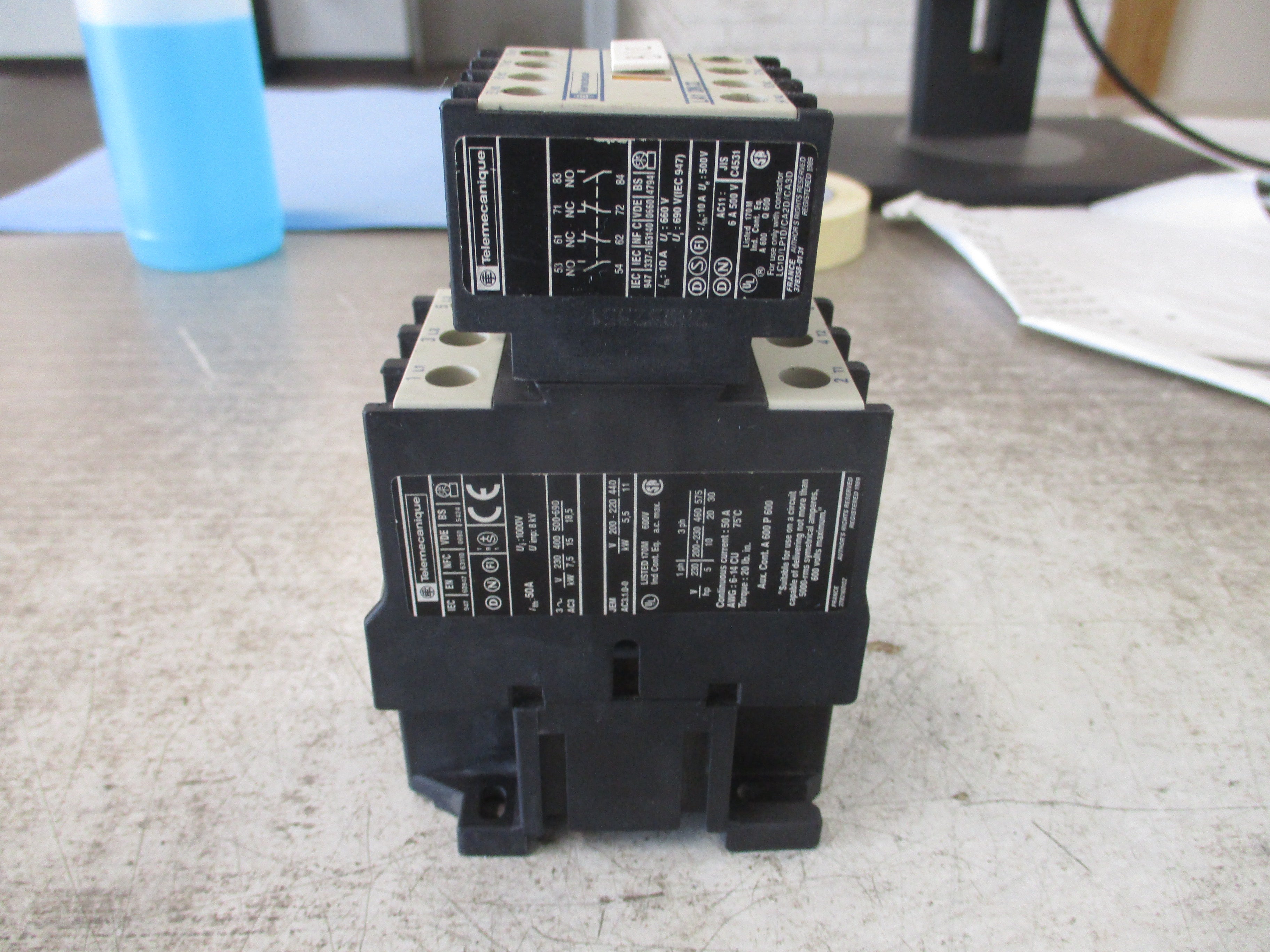 Telemecanique Contactor LC1 D3210 120V Coil 50A 600V W/Aux Contact Block Used