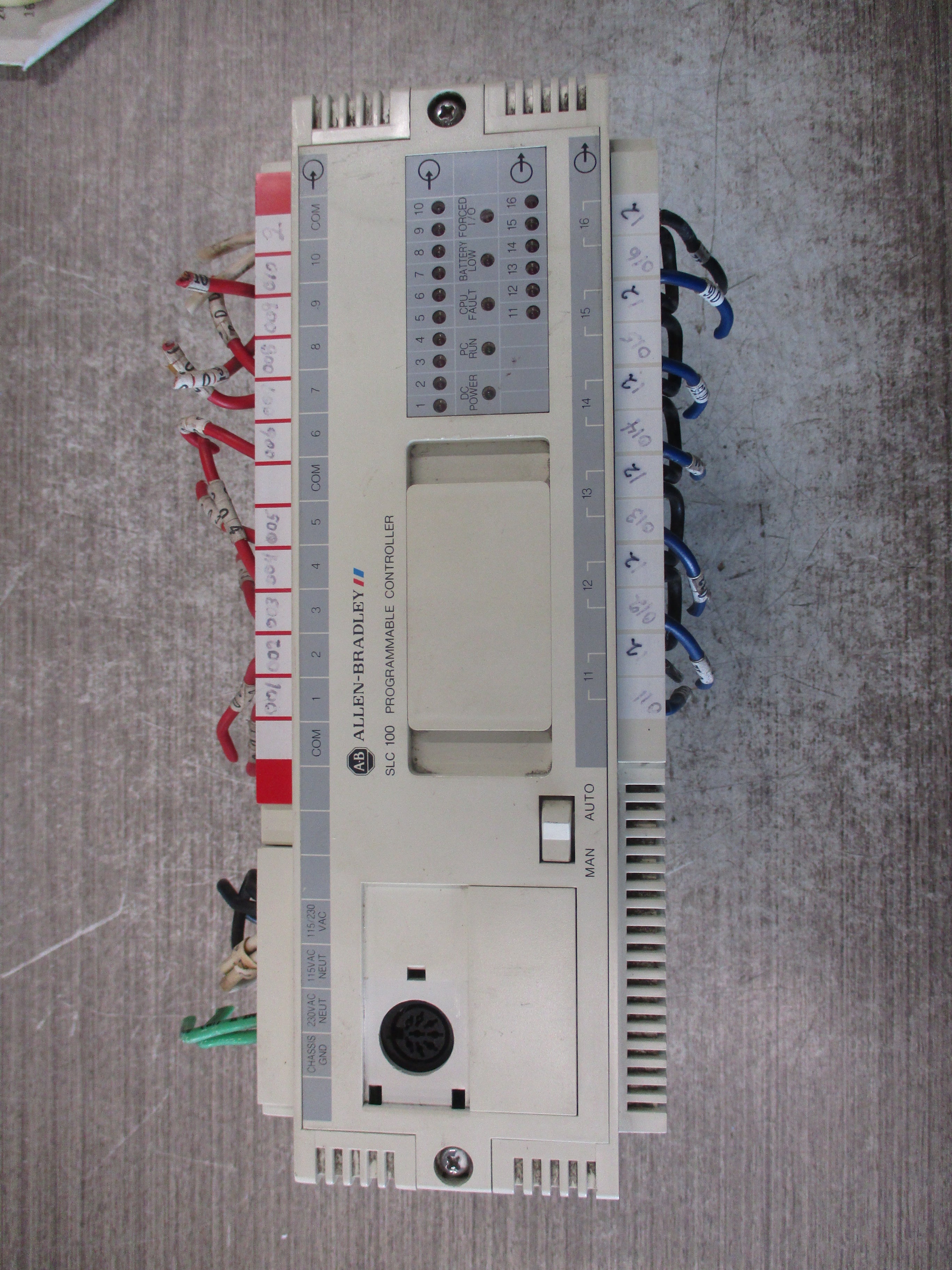 Allen-Bradley SLC 100 Processor Unit 1745-LP101 Ser. B FRN: 4 Used