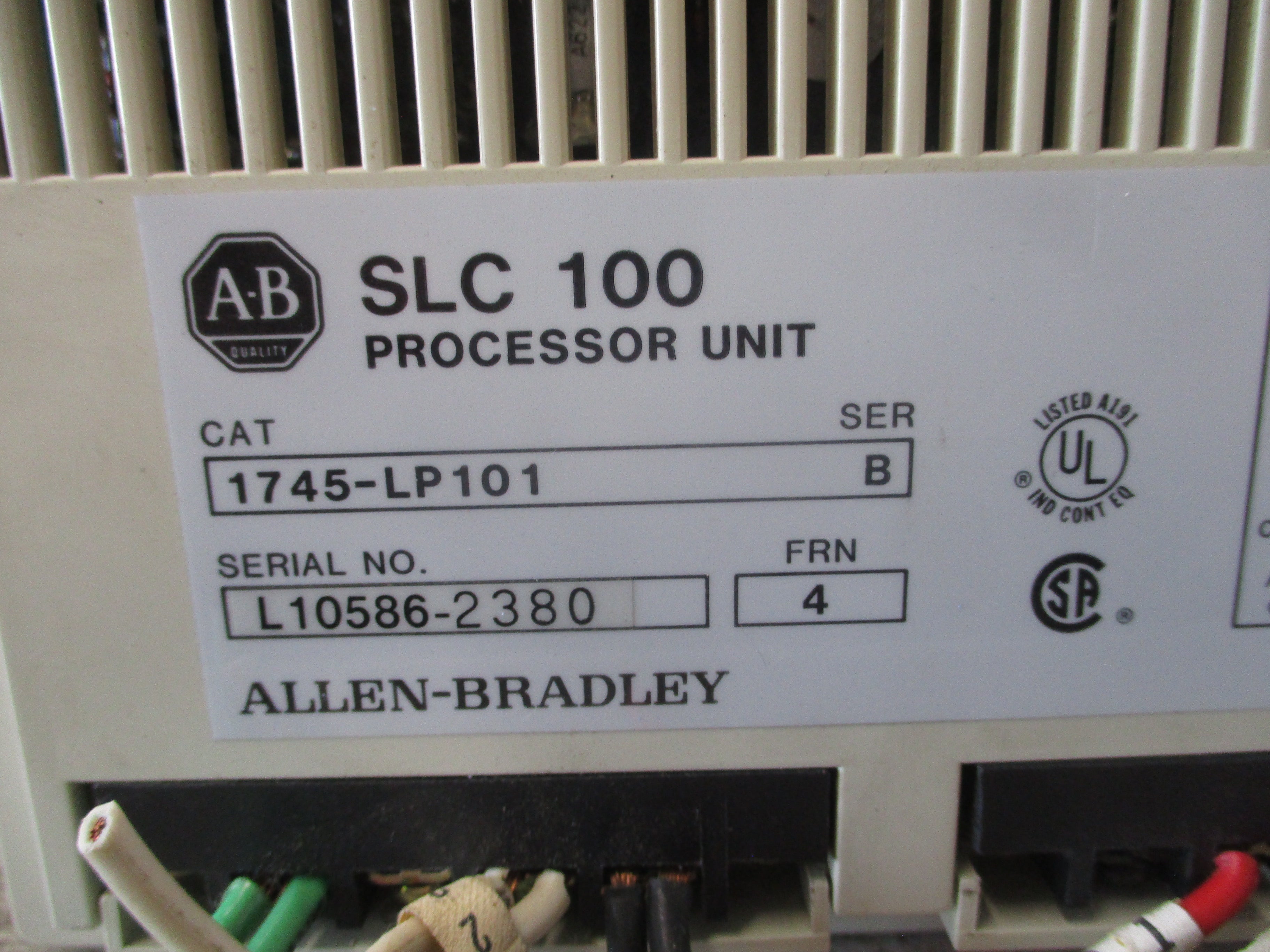 Allen-Bradley SLC 100 Processor Unit 1745-LP101 Ser. B FRN: 4 Used