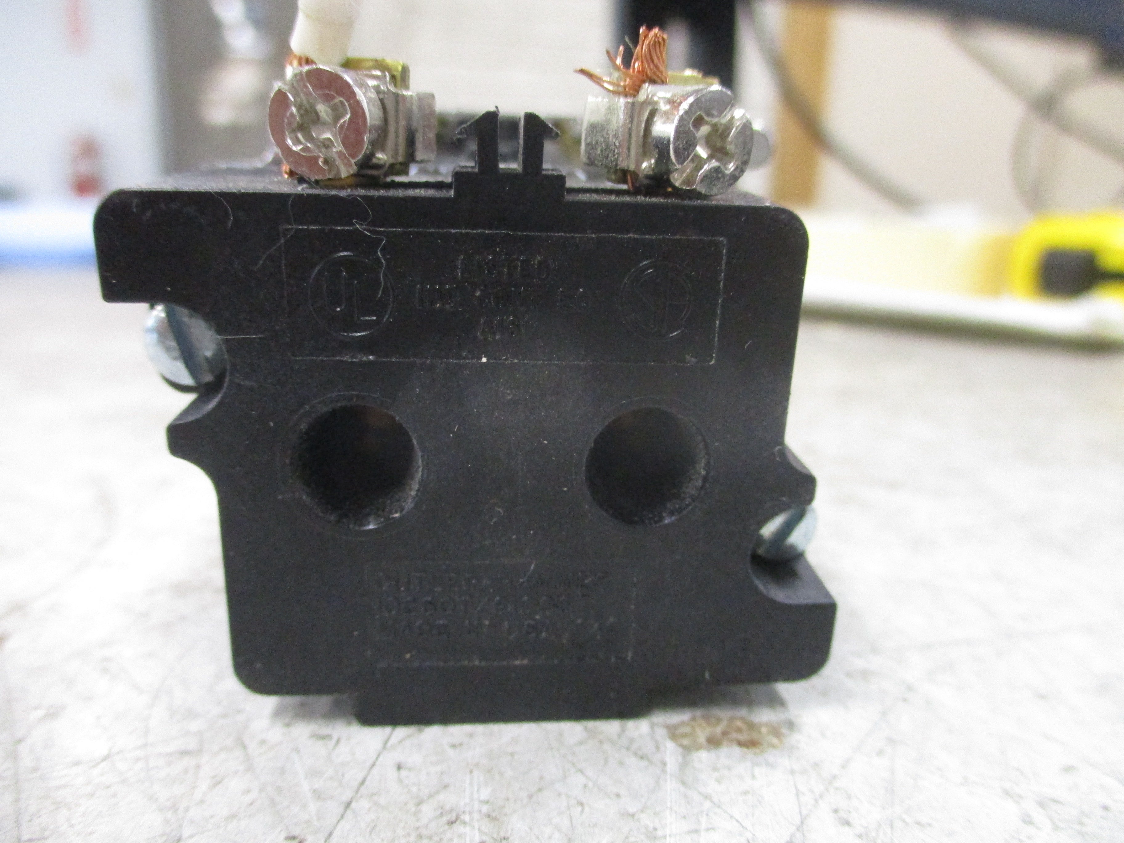 Cutler-Hammer Pilot Light 10250T/91000T Amber 120V Used