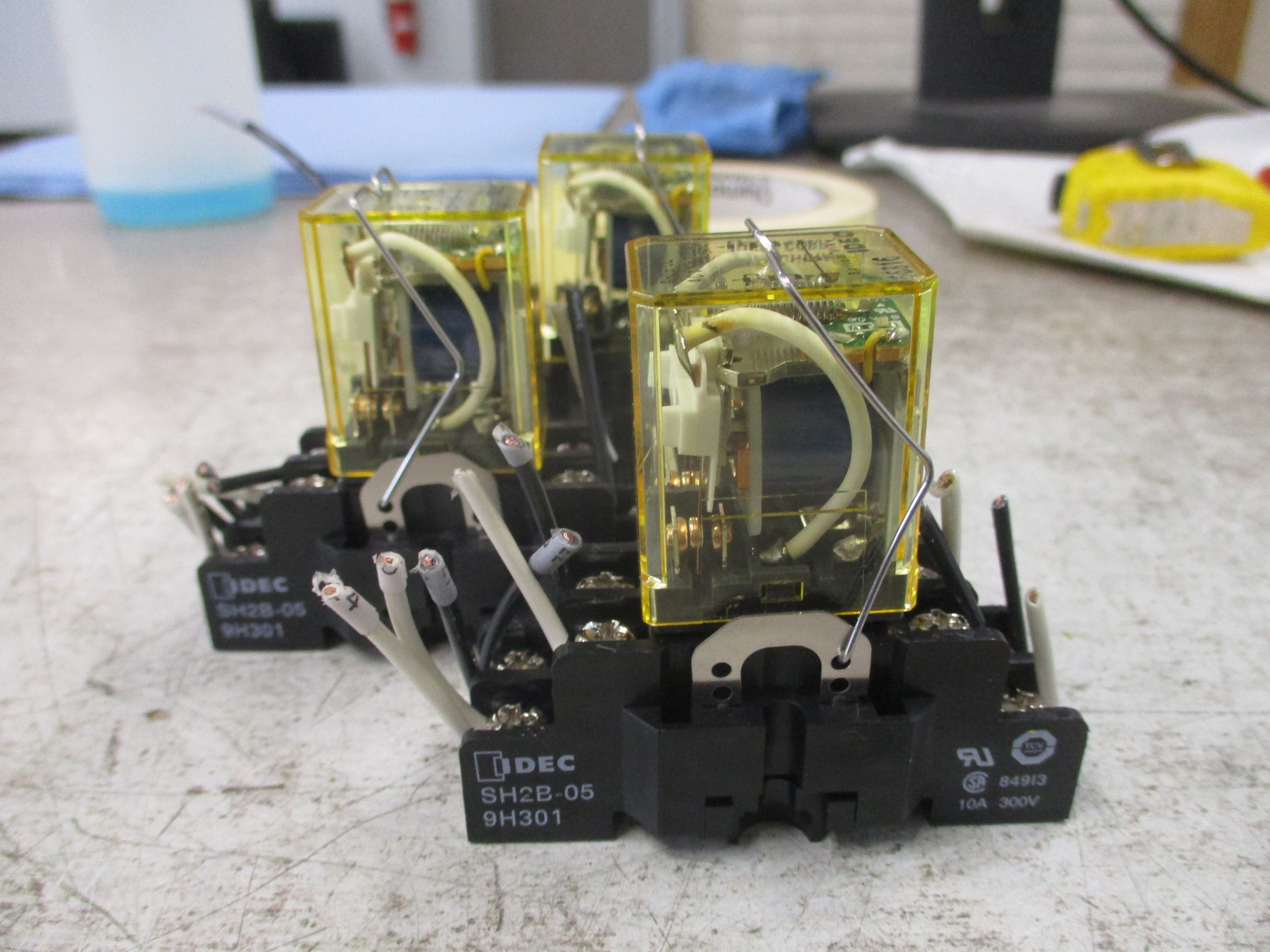 Idec Relay RH2B-UL 110-120V Coil W/Base *Lot of 3* Used