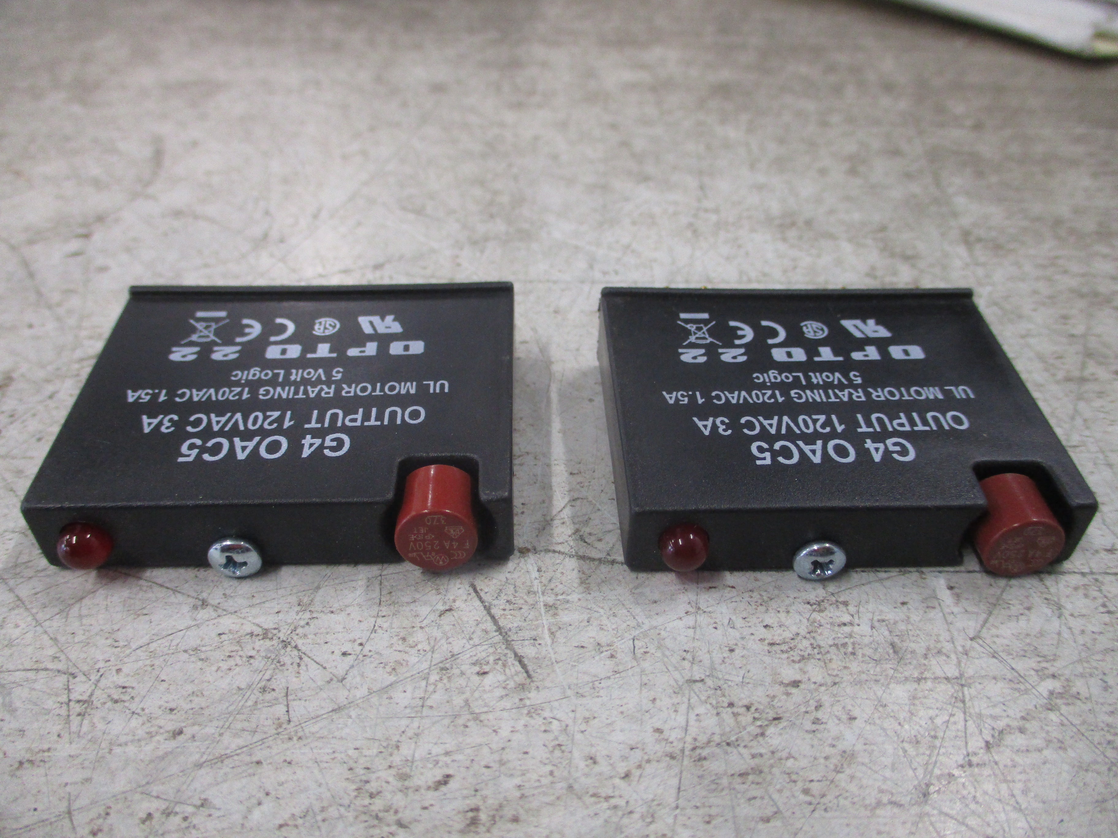 OPTO 22 Output Module G4 OAC5 120VAC 3A 5V Logic *Lot of 2* Used