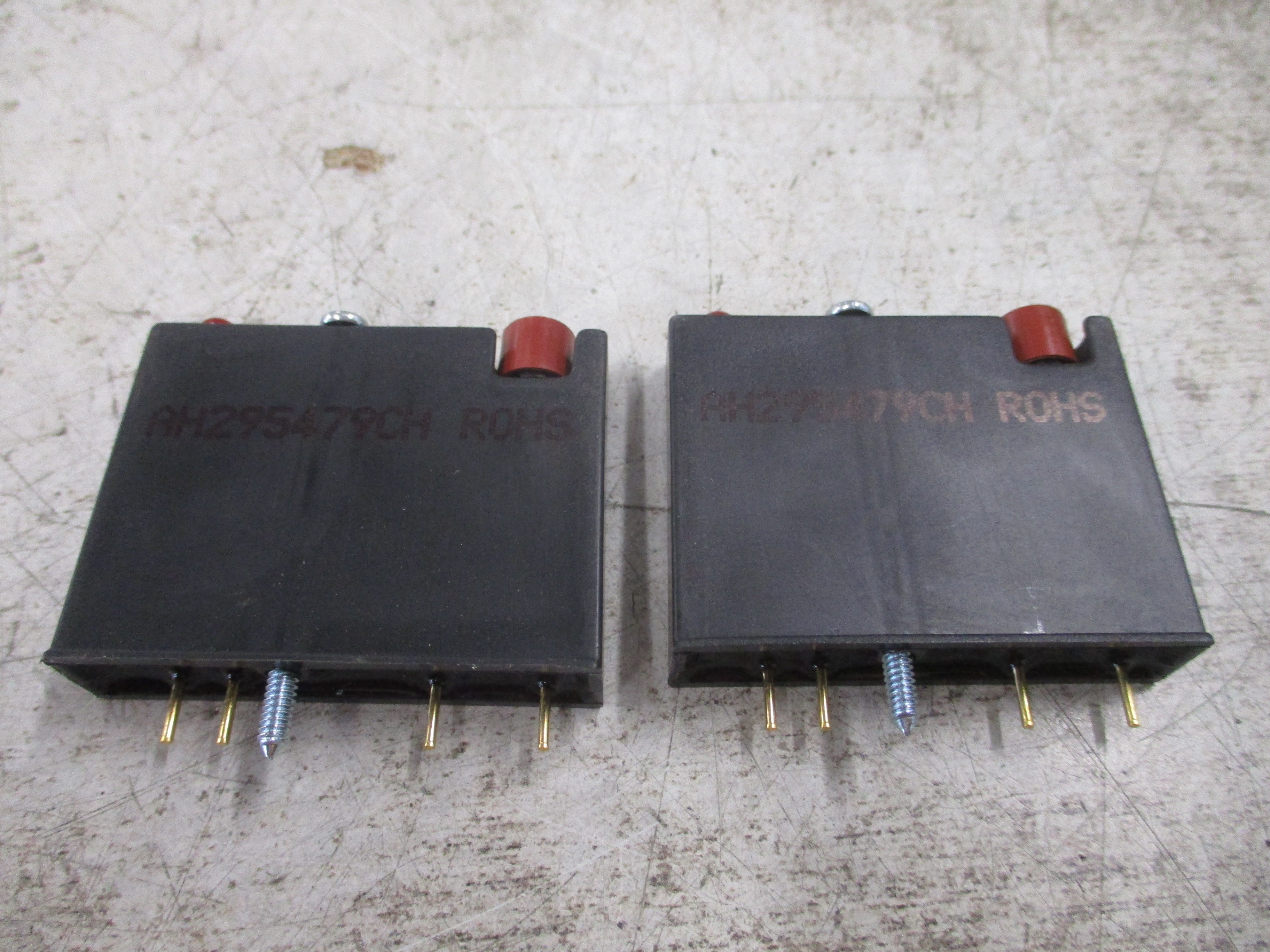 OPTO 22 Output Module G4 OAC5 120VAC 3A 5V Logic *Lot of 2* Used