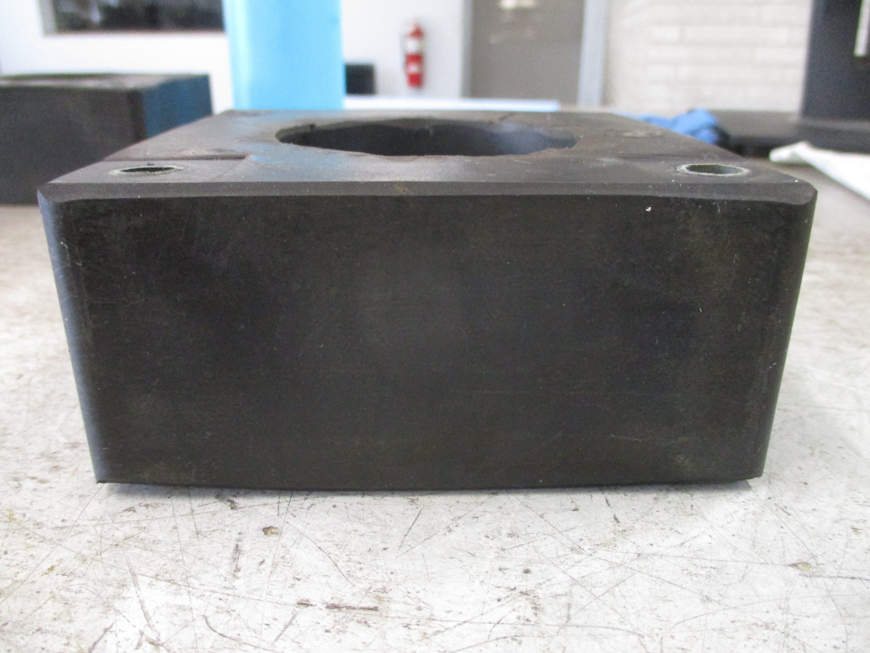 GE Type JCH-0 Current Transformer 631X30 Ratio 300:5A 600V 25-400Hz