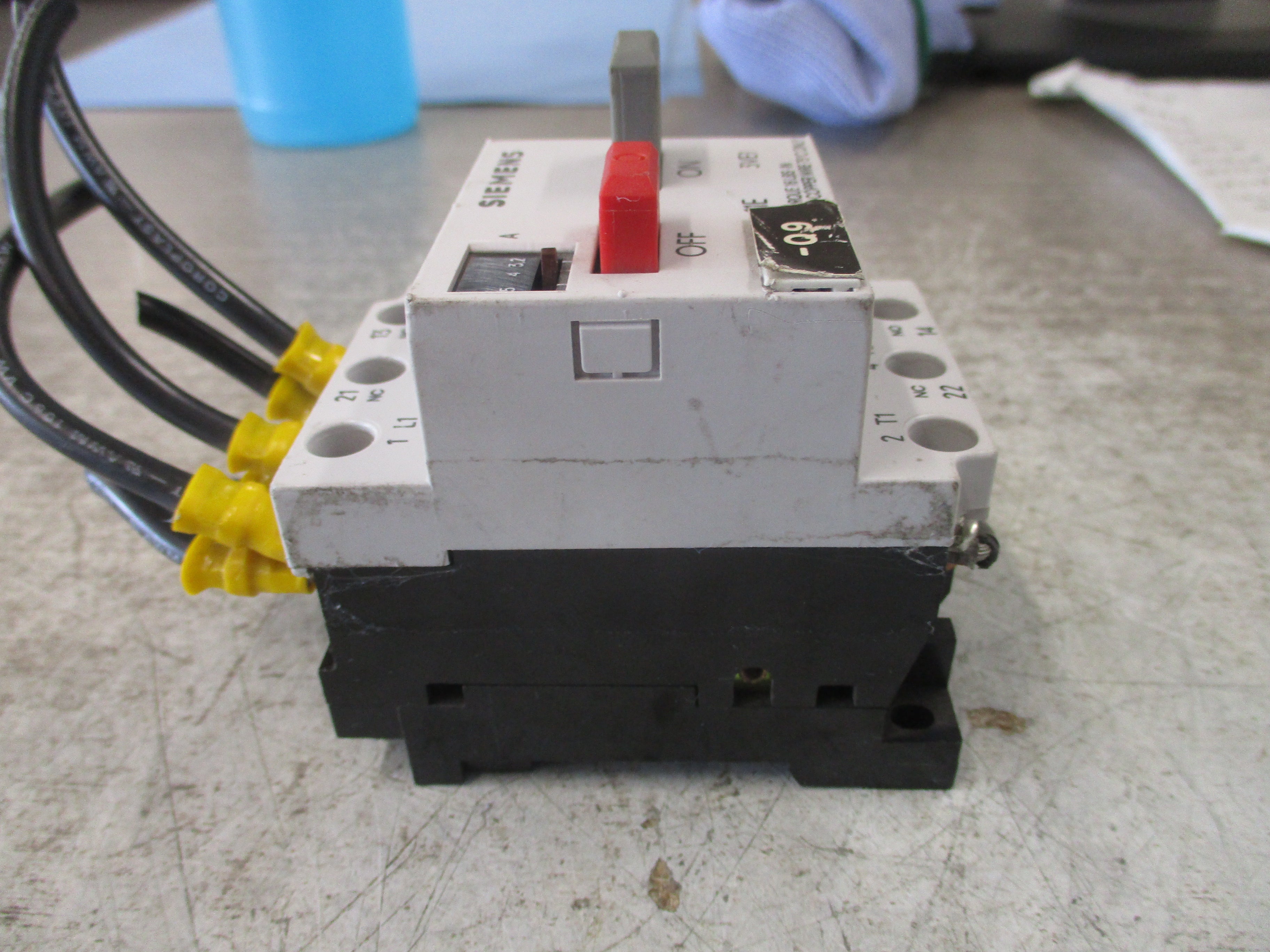 Siemens Manual Starter 3VE1010-8J Trip: 3.2-5A Used