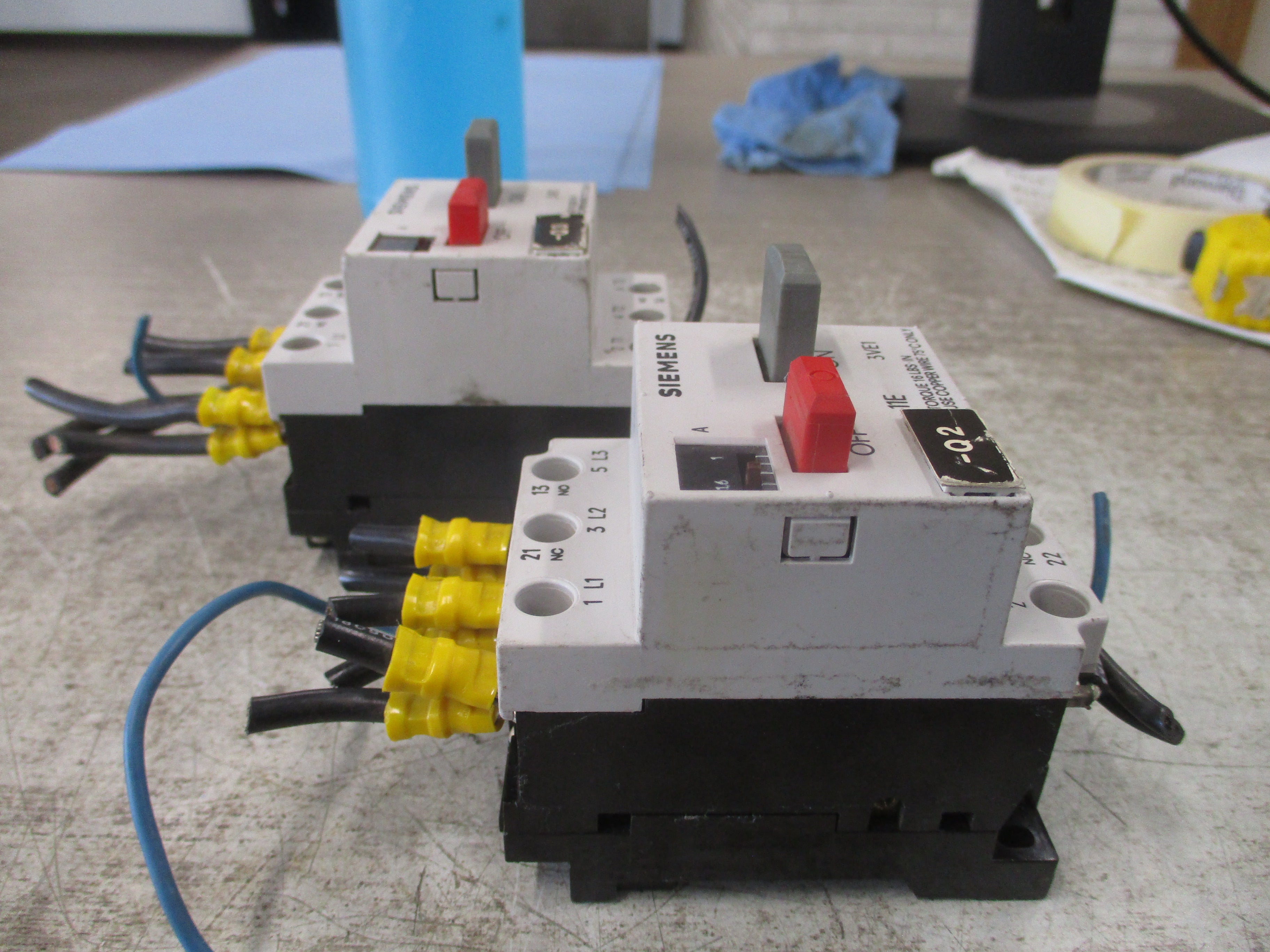 Siemens Manual Starter 3VE1010-2G Trip: 1-1.6A *Lot of 2* Used