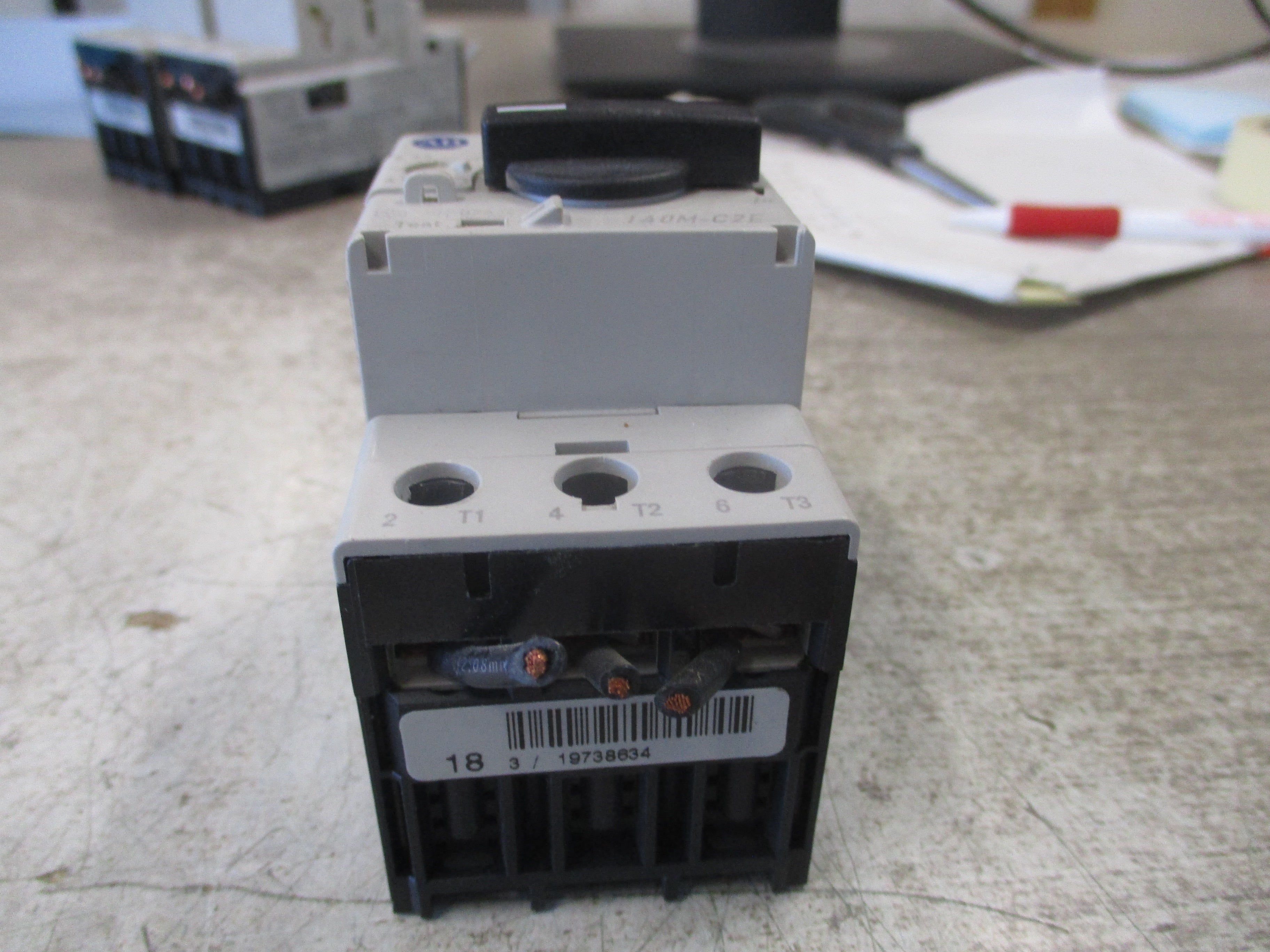 Allen-Bradley Manual Motor Protector 140M-C2E-B63 Ser. C Trip: 4.0-6.3A Used