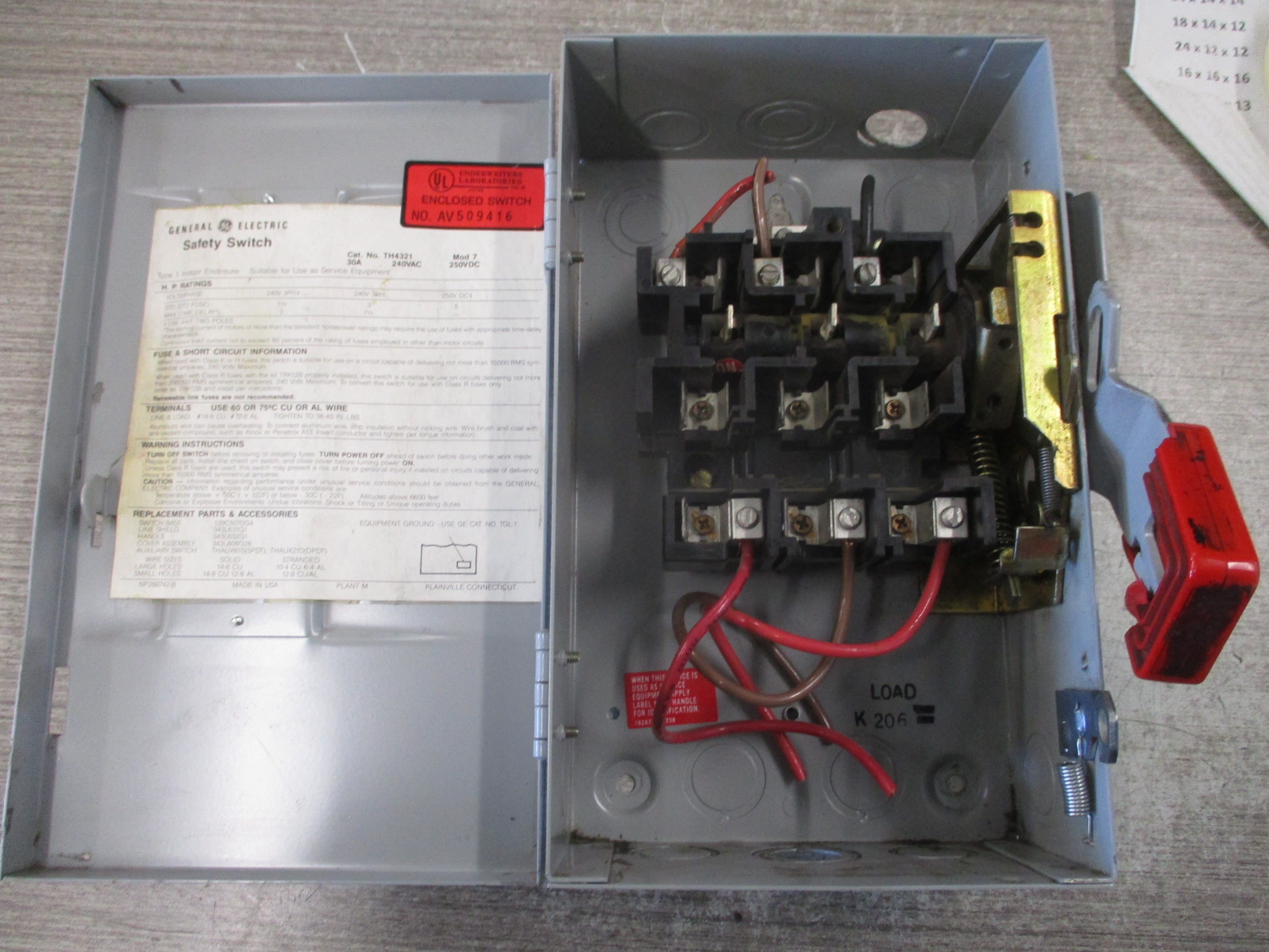 GE Fusible Safety Switch/Disconnect TH4321 30A 240V 3P Used