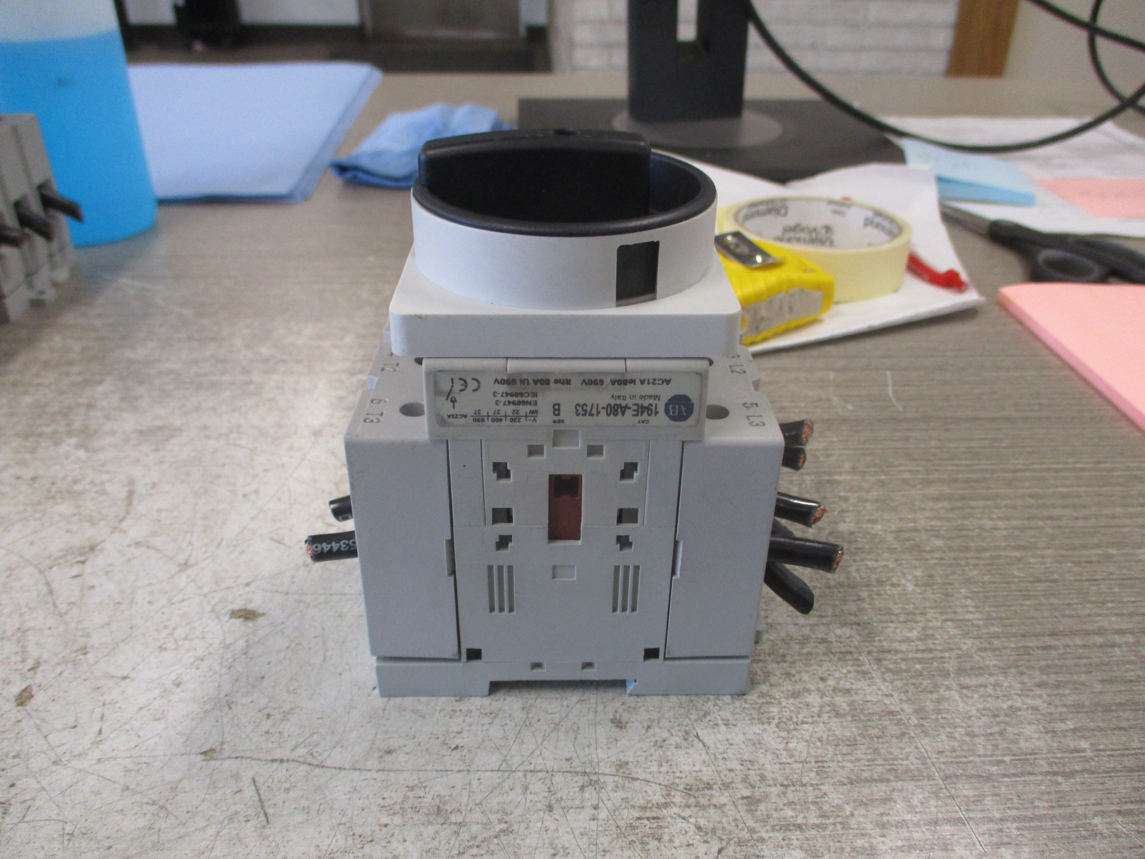 Allen-Bradley Disconnect Switch 194E-A80-1753 Ser. B 80A 690V Used