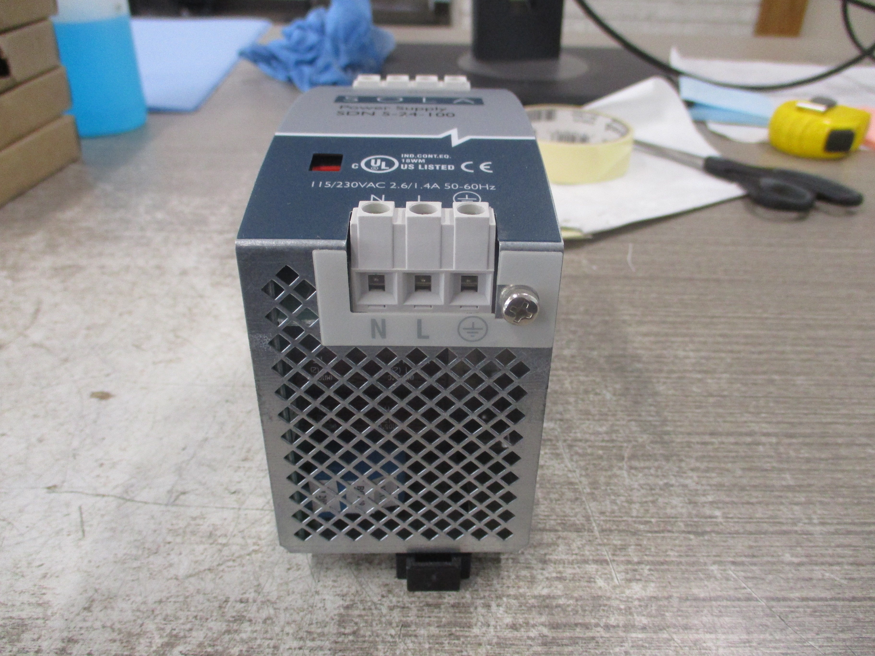 Sola / Hevi-Duty Power Supply SDN 5-24-100 Input: 115/230VAC 2.2/1.0A 50/60Hz