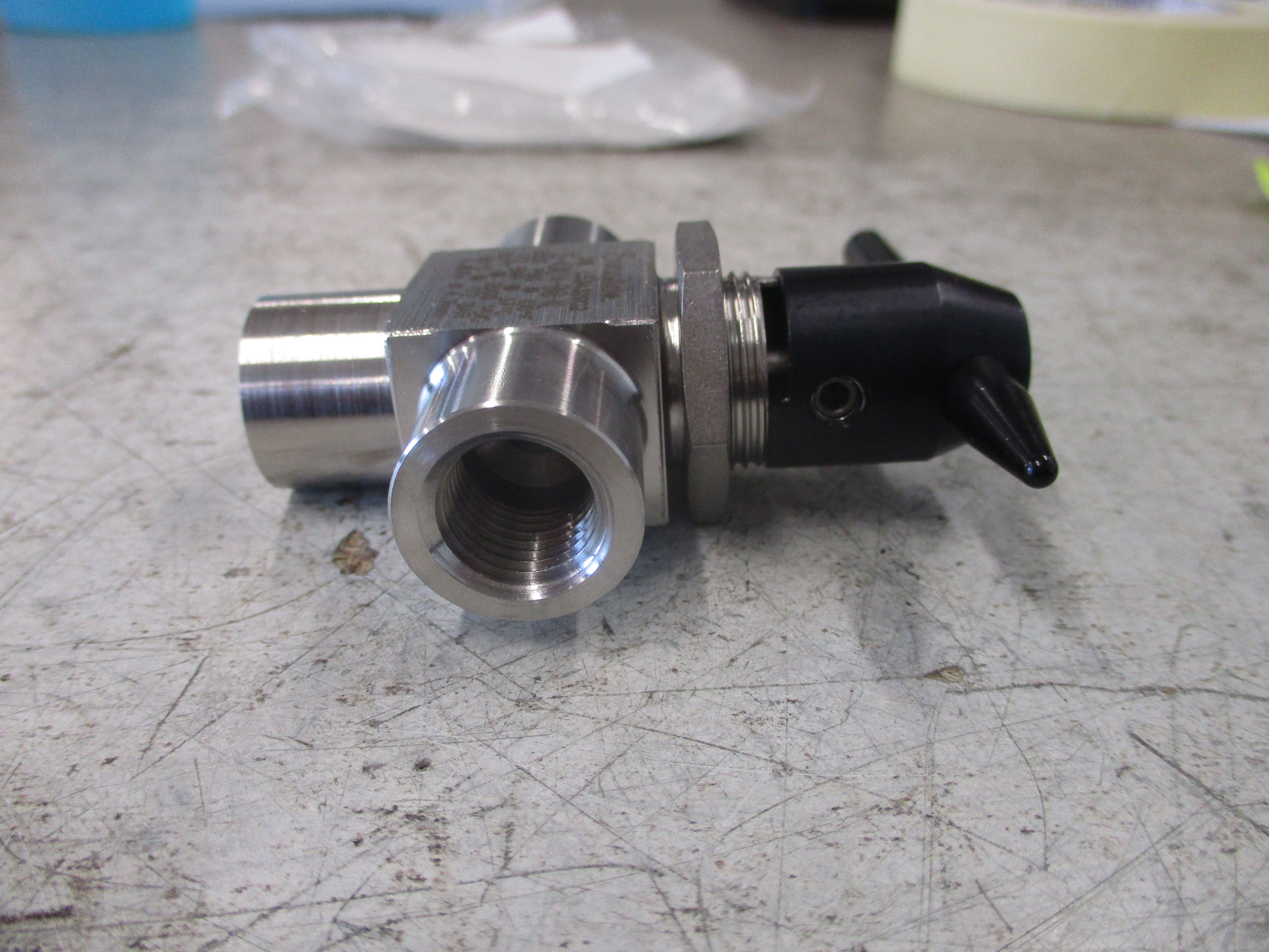 Swagelok Stainless Steel 3-Way Ball Valve SS-43XLF4-BKB-KL 2500 PSIG *No Box*