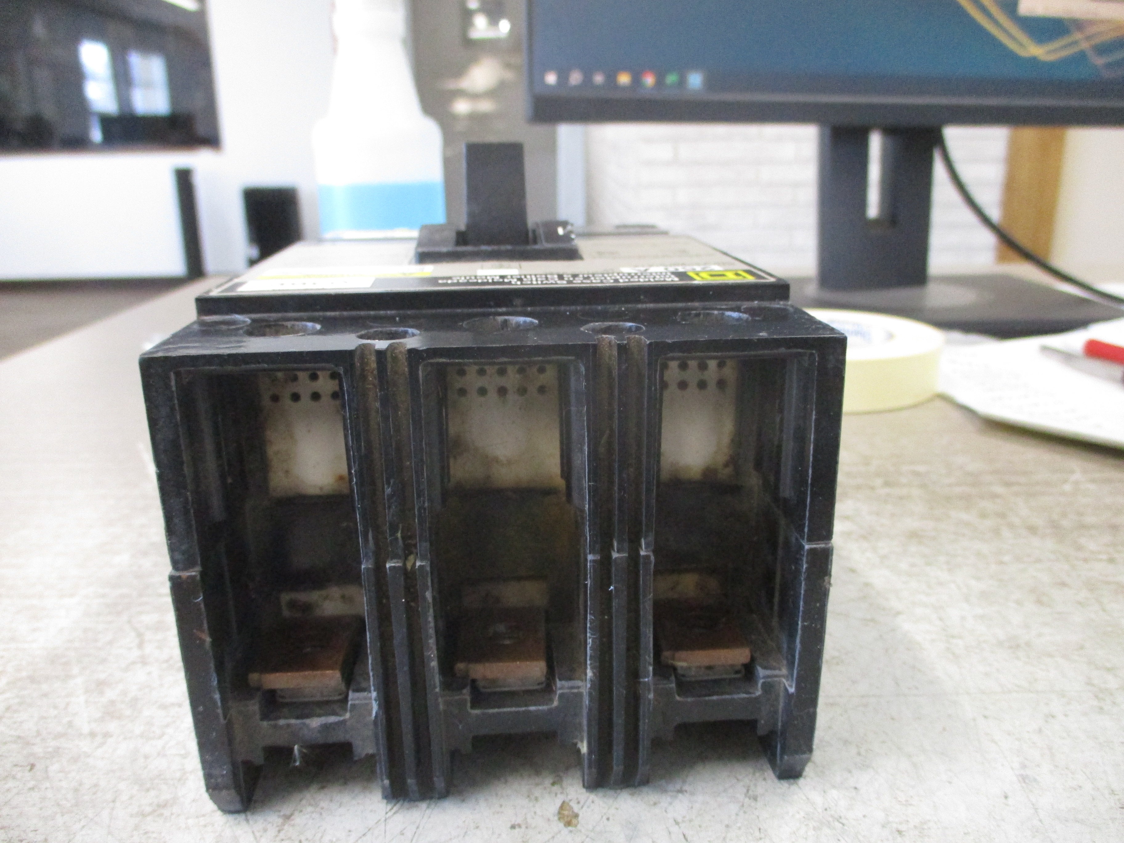 Square D Circuit Breaker KHL36000M1212 250A 600V 3P Used