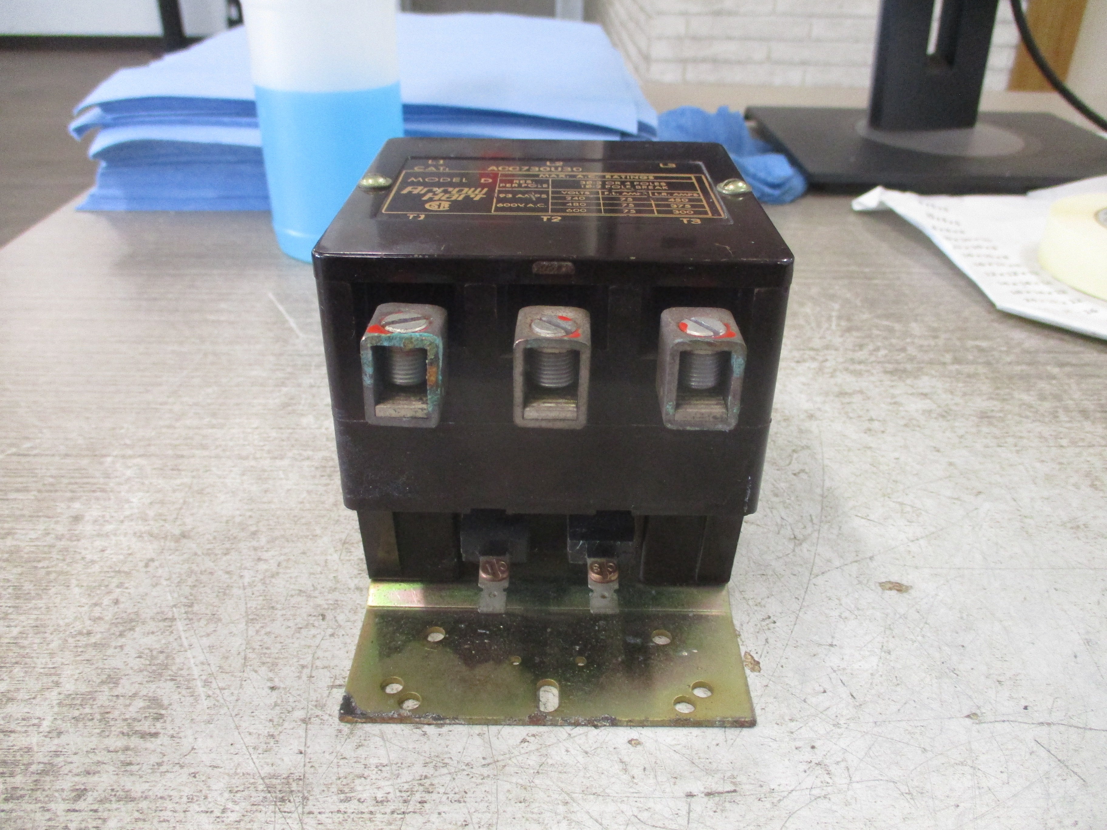 Arrow Hart Contactor ACC730U30 208-240V Coil 93A 600V Used