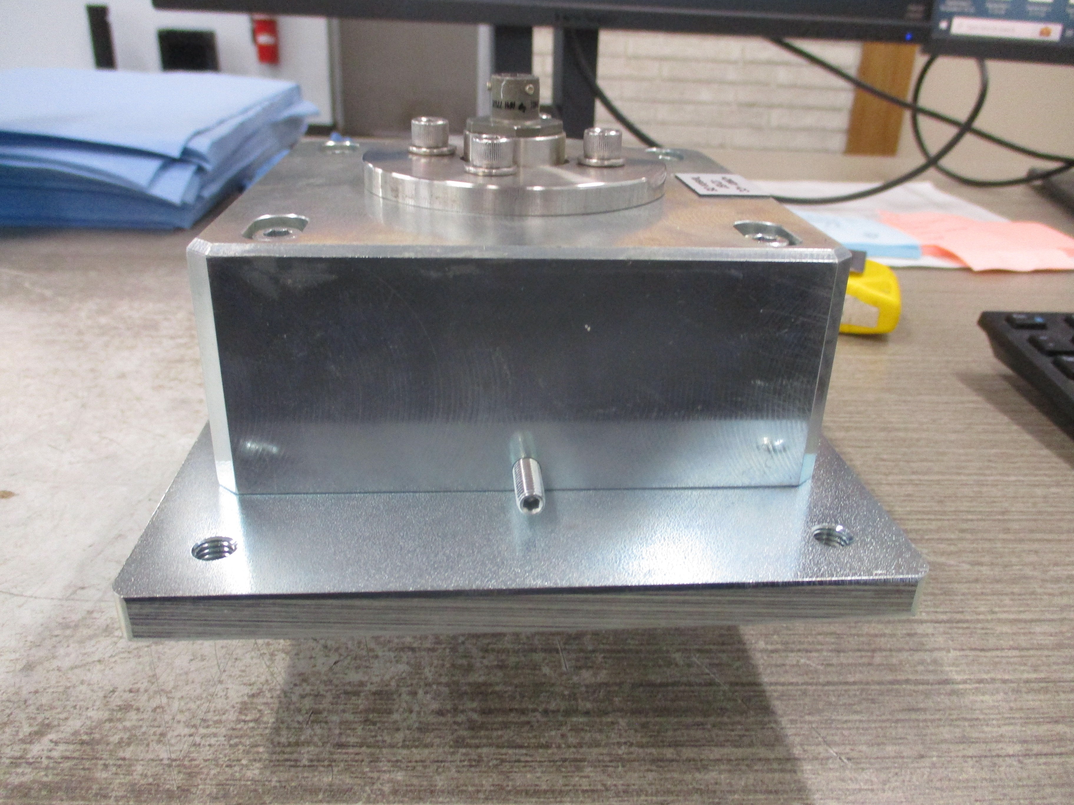 BLH Tension Transducer 472822 Capacity: 200lbs Used
