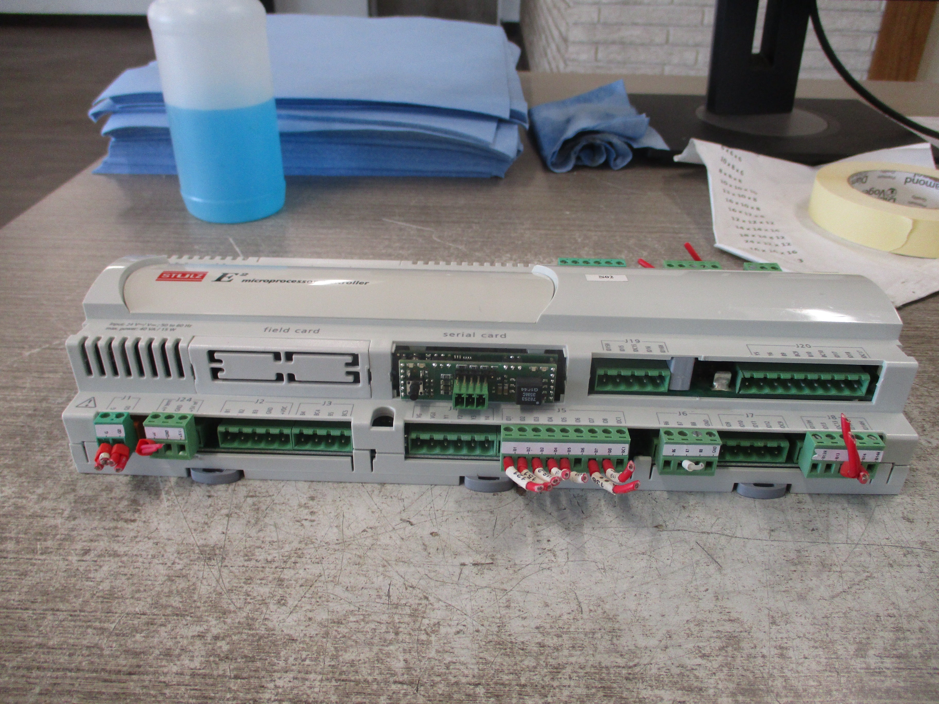 Carel Stulz E² Microprocessor Controller PCO3ST0AL0 Rev. 2.011 24V