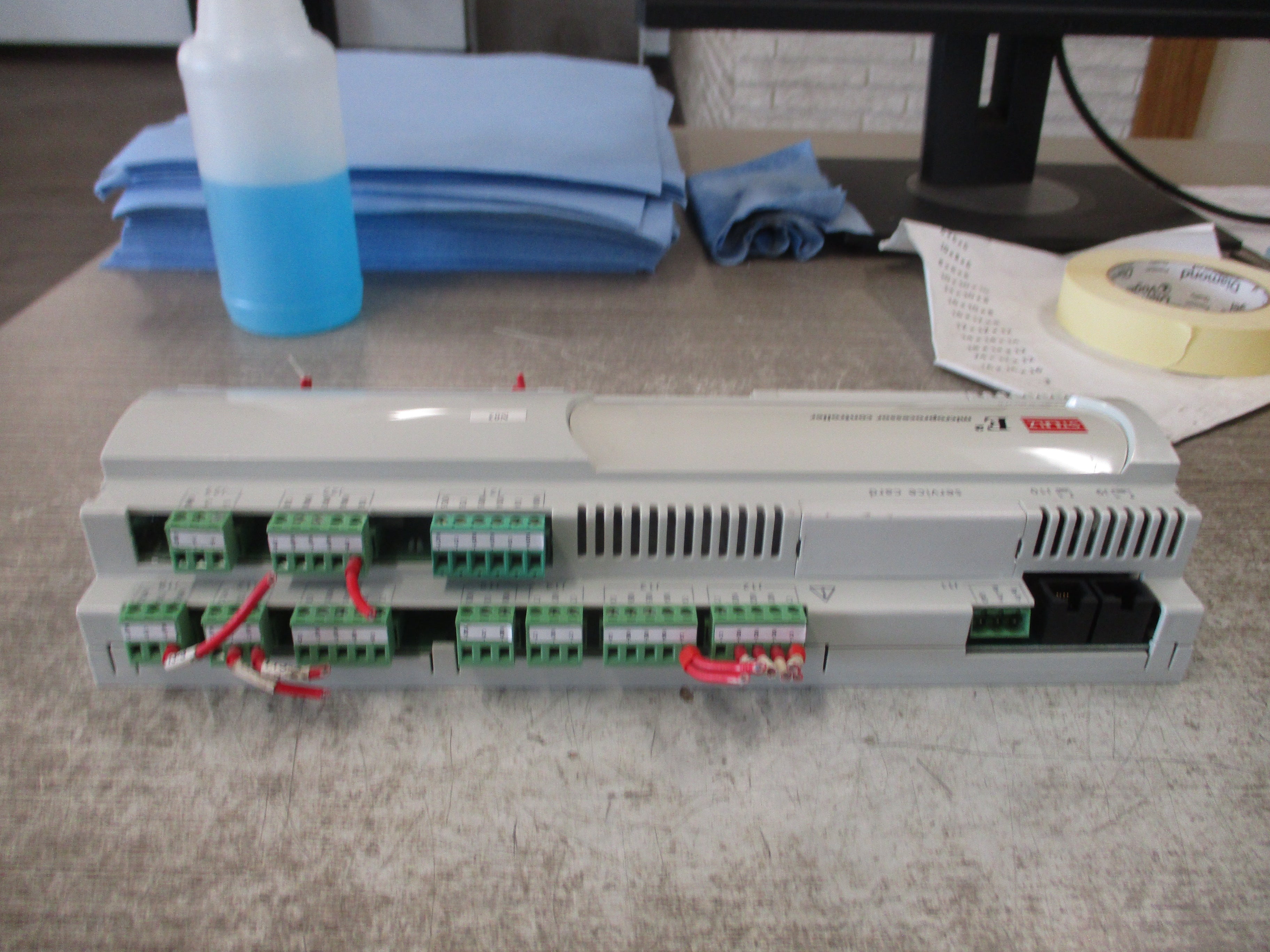 Carel Stulz E² Microprocessor Controller PCO3ST0AL0 Rev. 2.011 24V