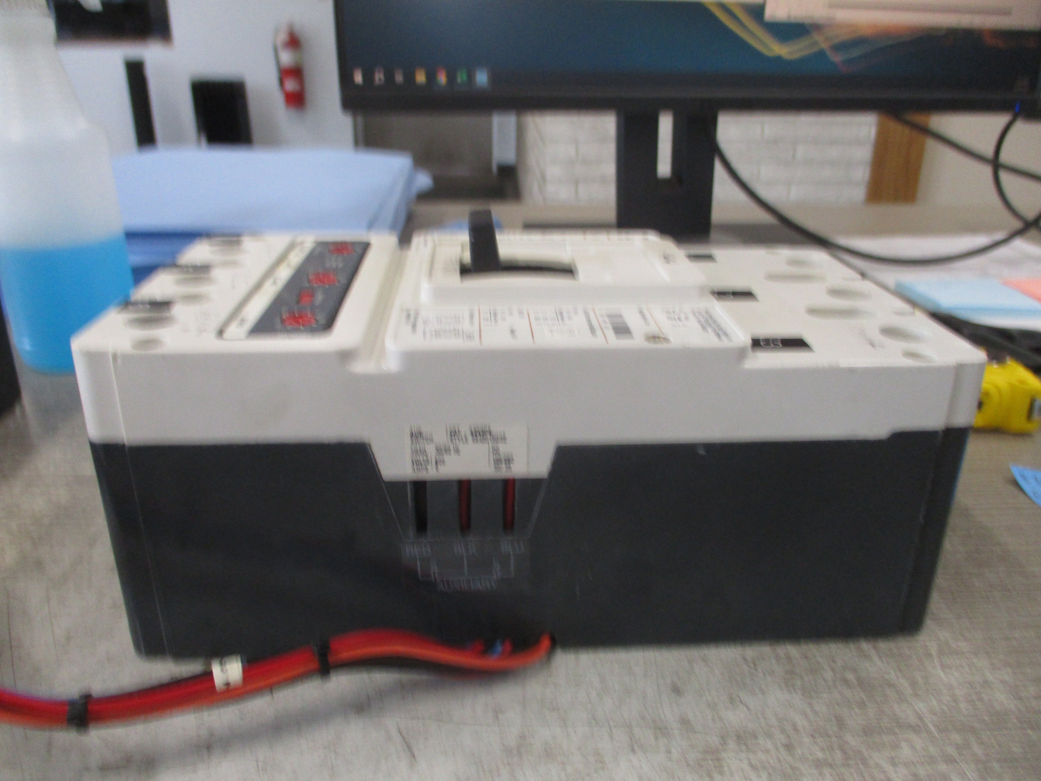 Eaton DC Circuit Breaker HKDDC3400A1301T1001Z01 400A 600V 3P Used