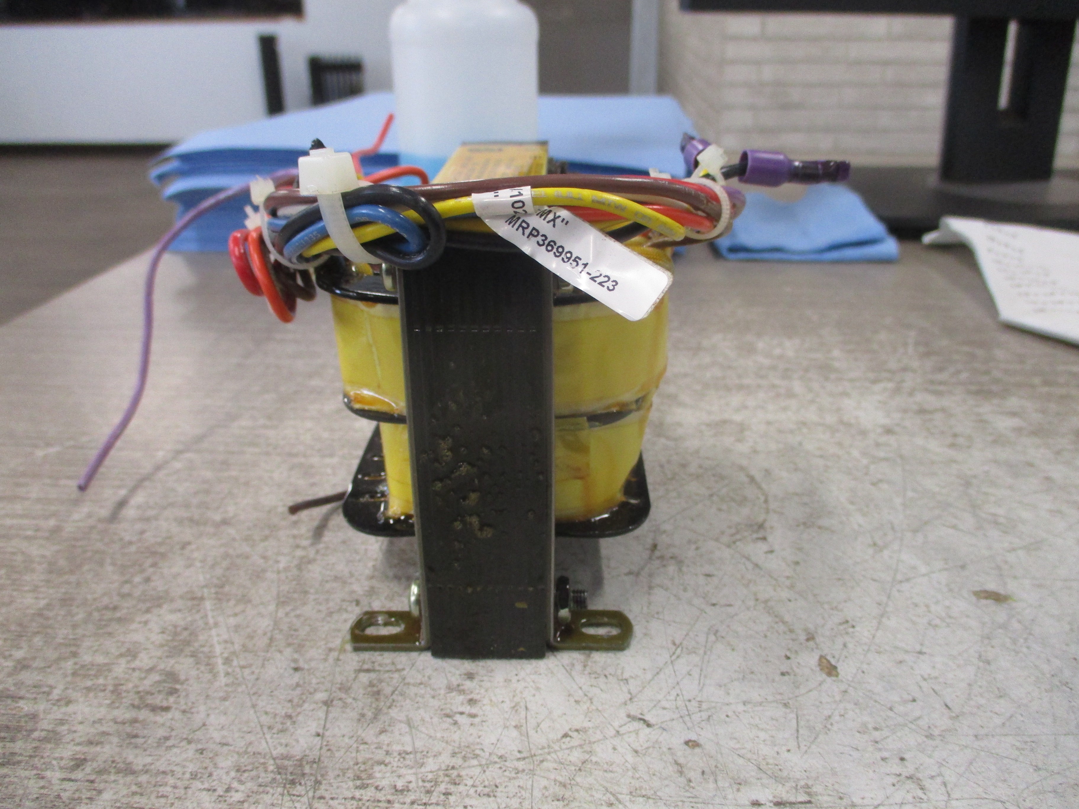 Liebert Transformer 136201P3 200/120VA Input: 460-600V Output: 24V 60Hz Used