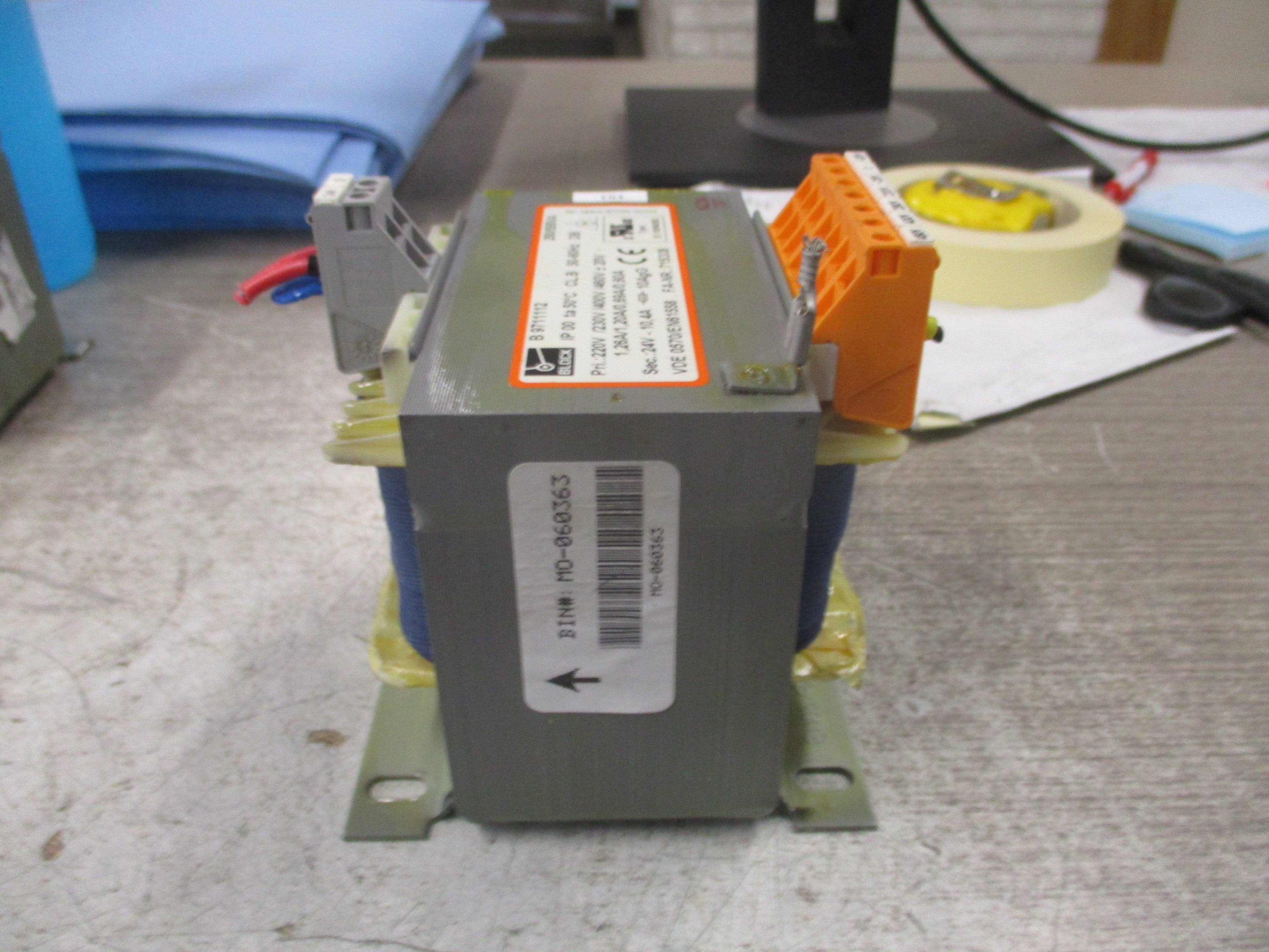 Block Transformer B 9711112 250/555VA Pri: 220/230/400/460V Sec: 24V 50-60Hz