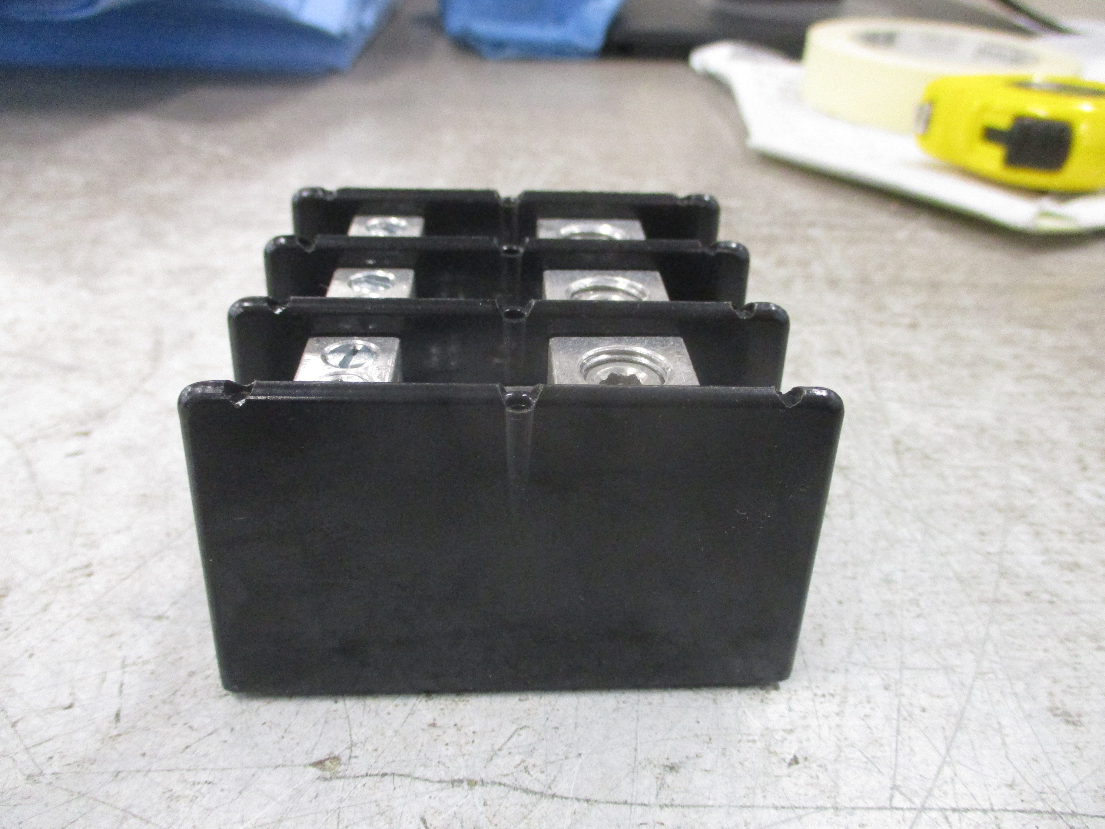 Buss Power Distribution Block 16220-3 175A 600V 3P Line: (1) 2/0-14