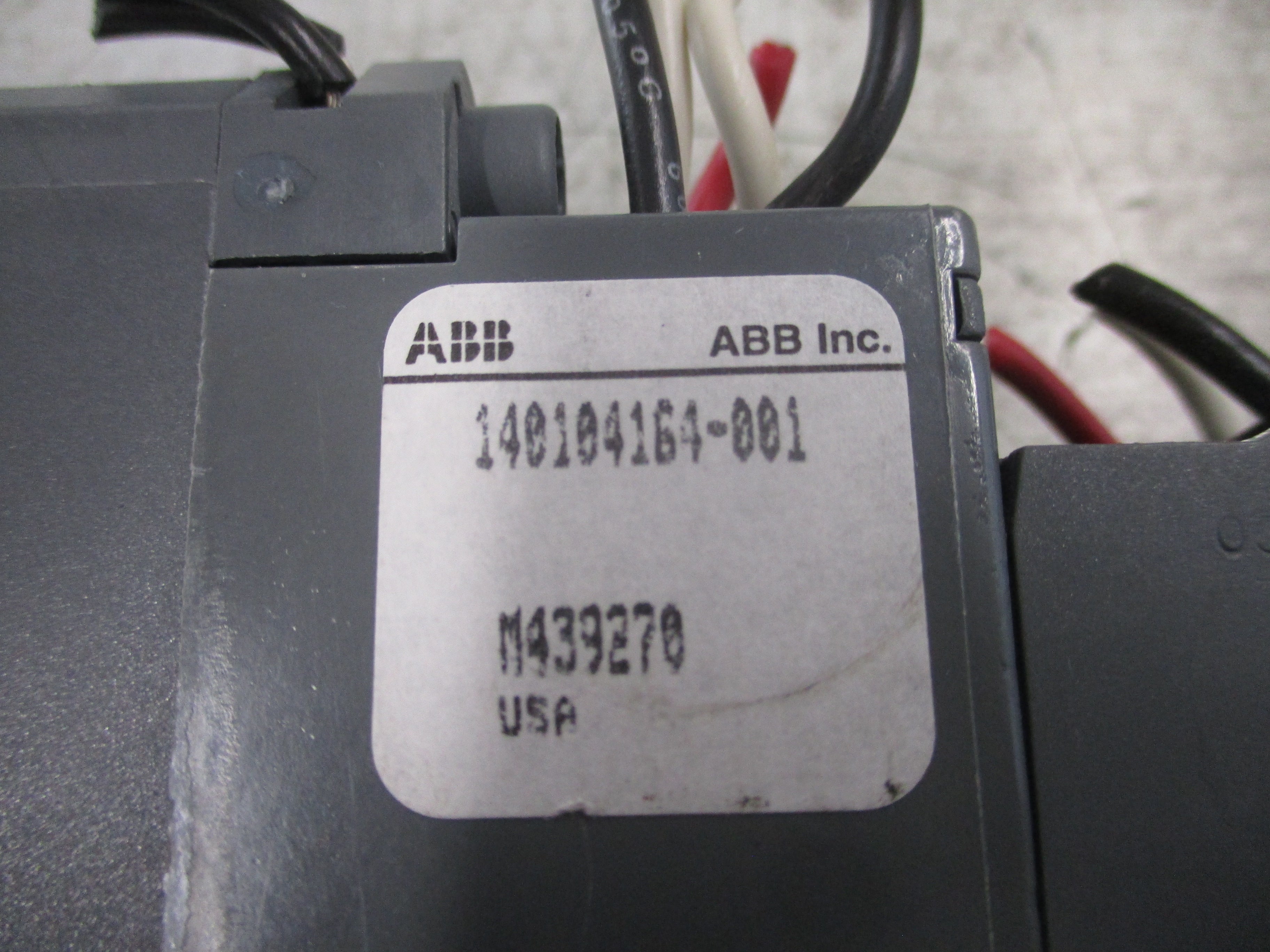 ABB Control Relay 140104164-001 24VDC Coil *No DIN-Rail Mount* Used