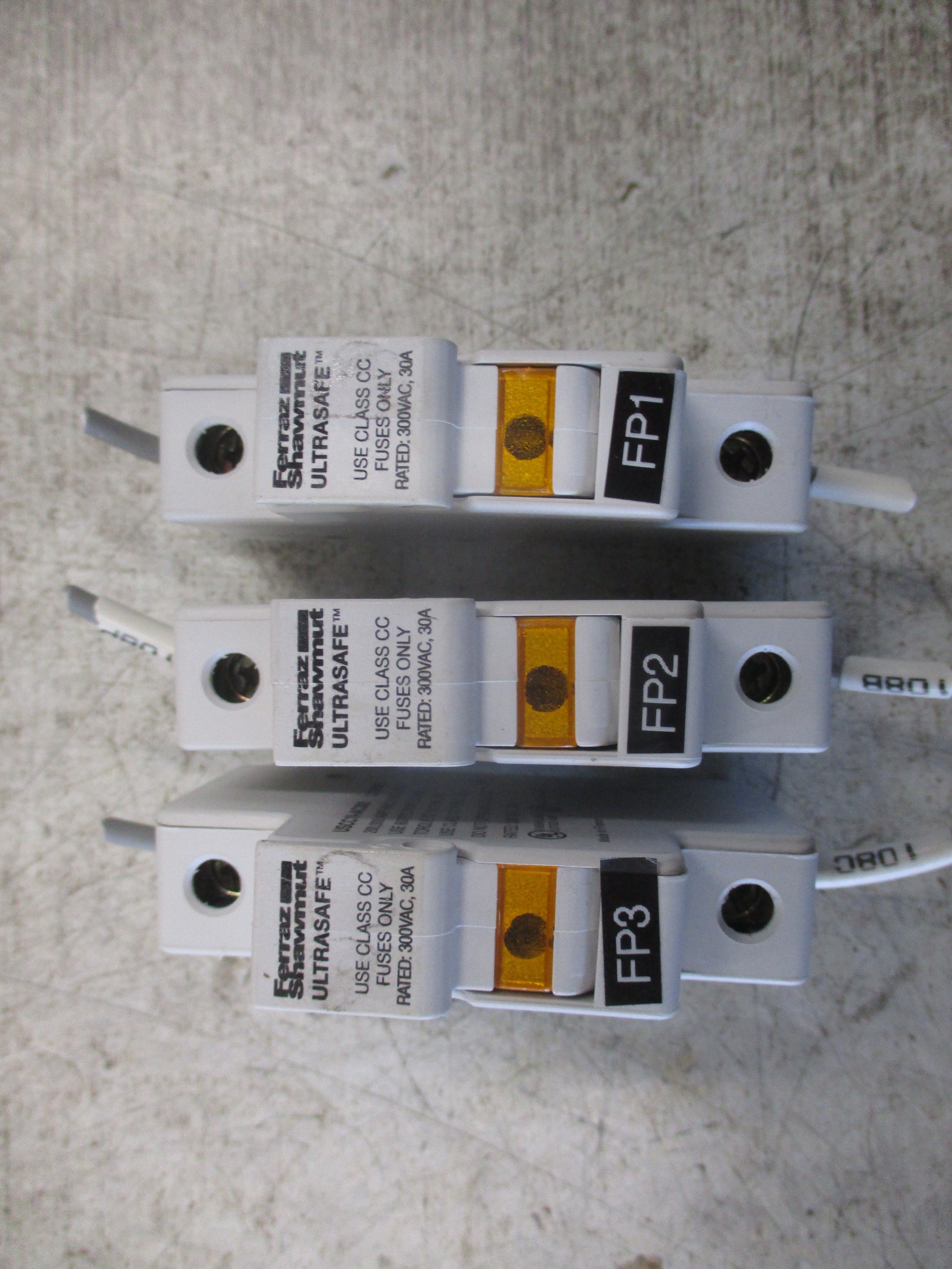 Ferraz Shawmut Ultrasafe Fuseholder USCC1I-AC300 30A 300V 1P * Lot of 3 * Used