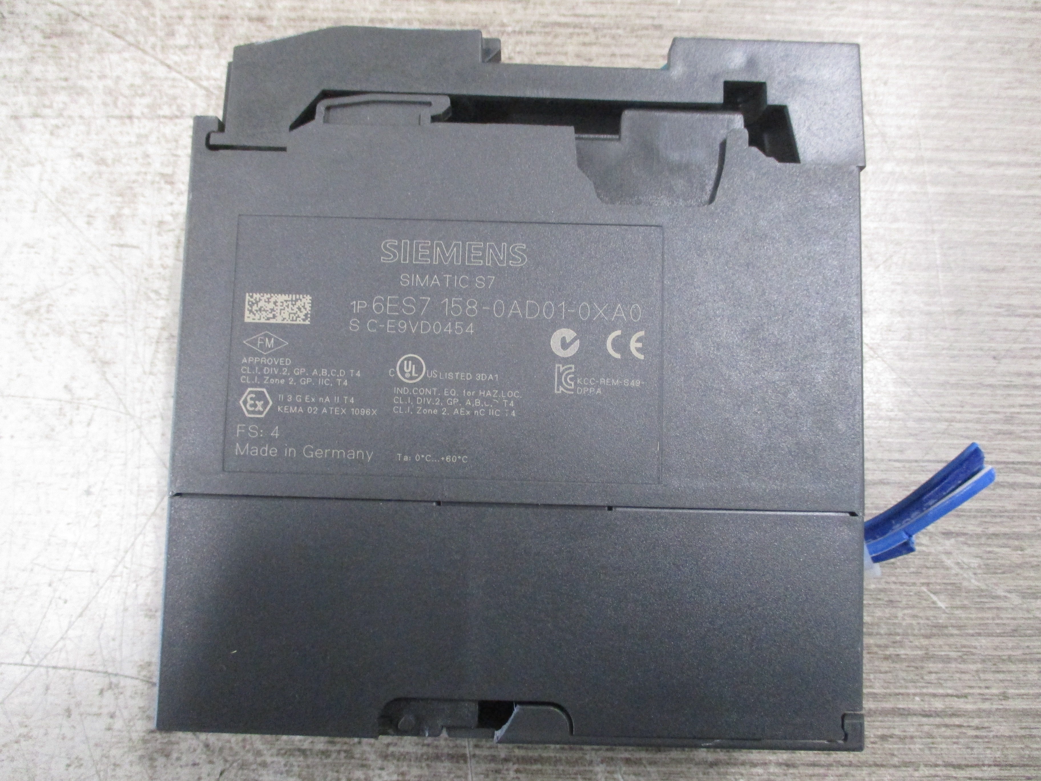 Siemens Simatic S7 Coupler Module 6ES7 158-0AD01-0XA0 *Chipped Door* Used