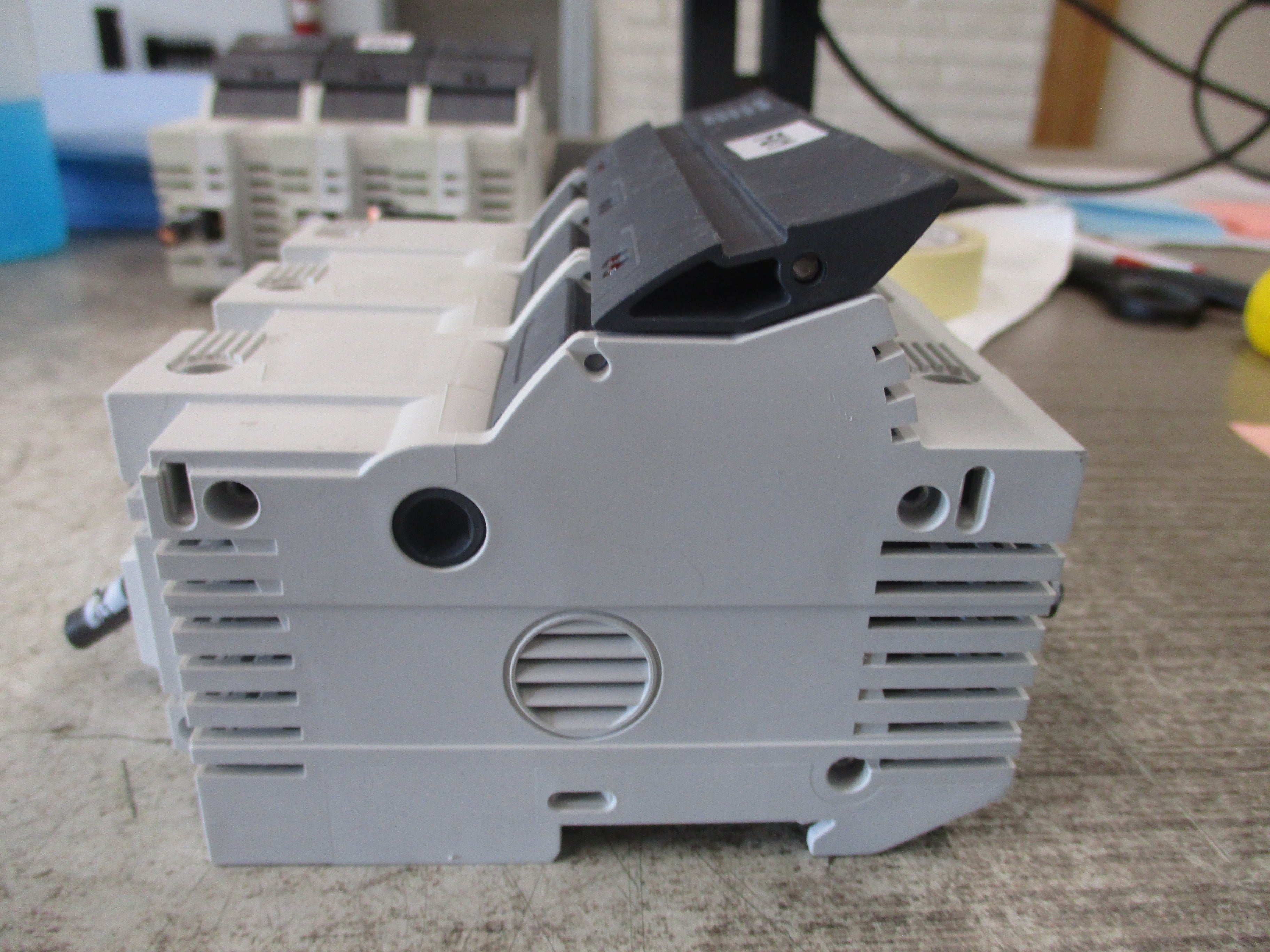 Allen-Bradley Fuseholder 1492-FB3J60-L 60A 600V 3P Used
