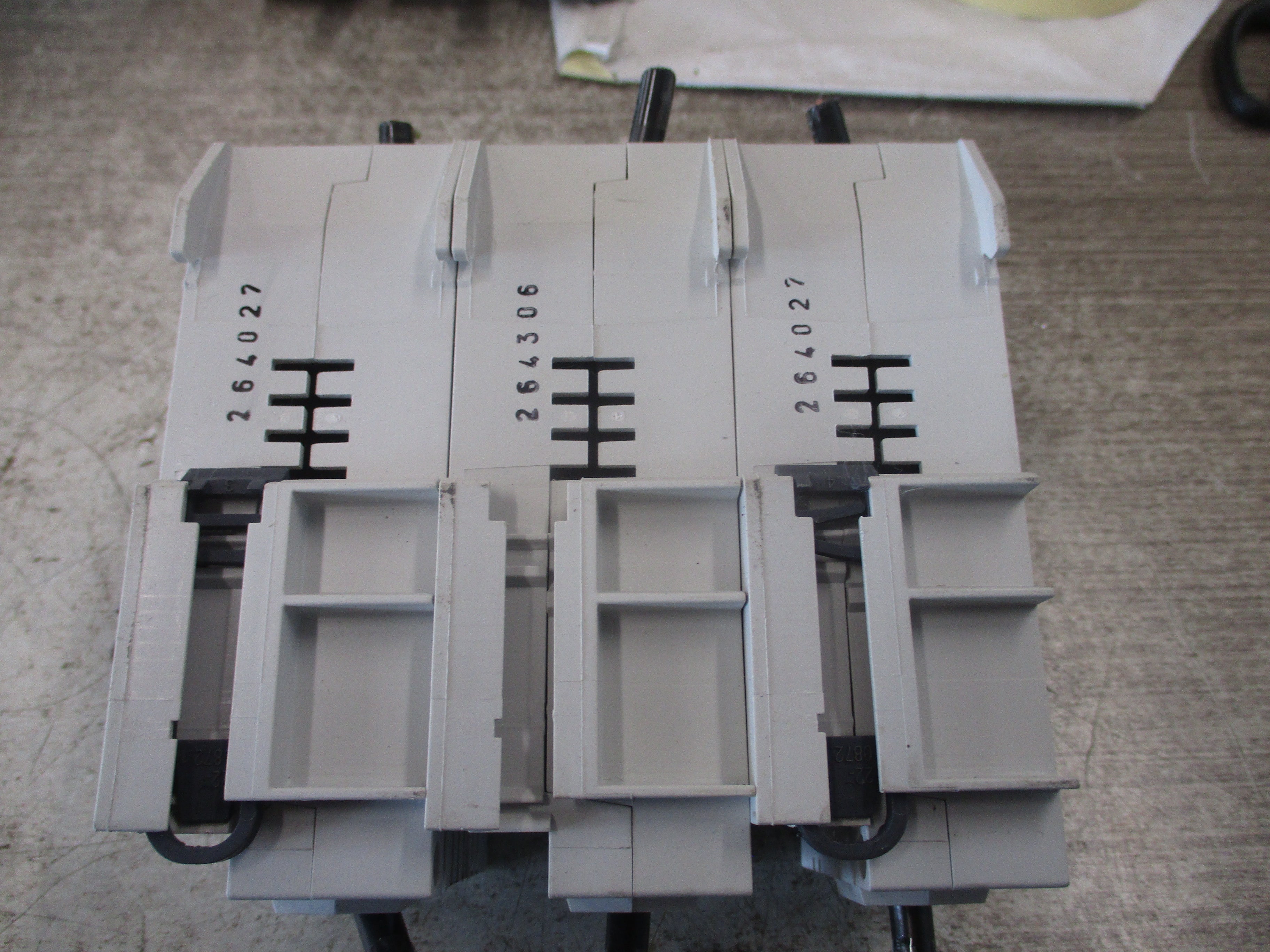 Allen-Bradley Fuseholder 1492-FB3J60-L 60A 600V 3P Used