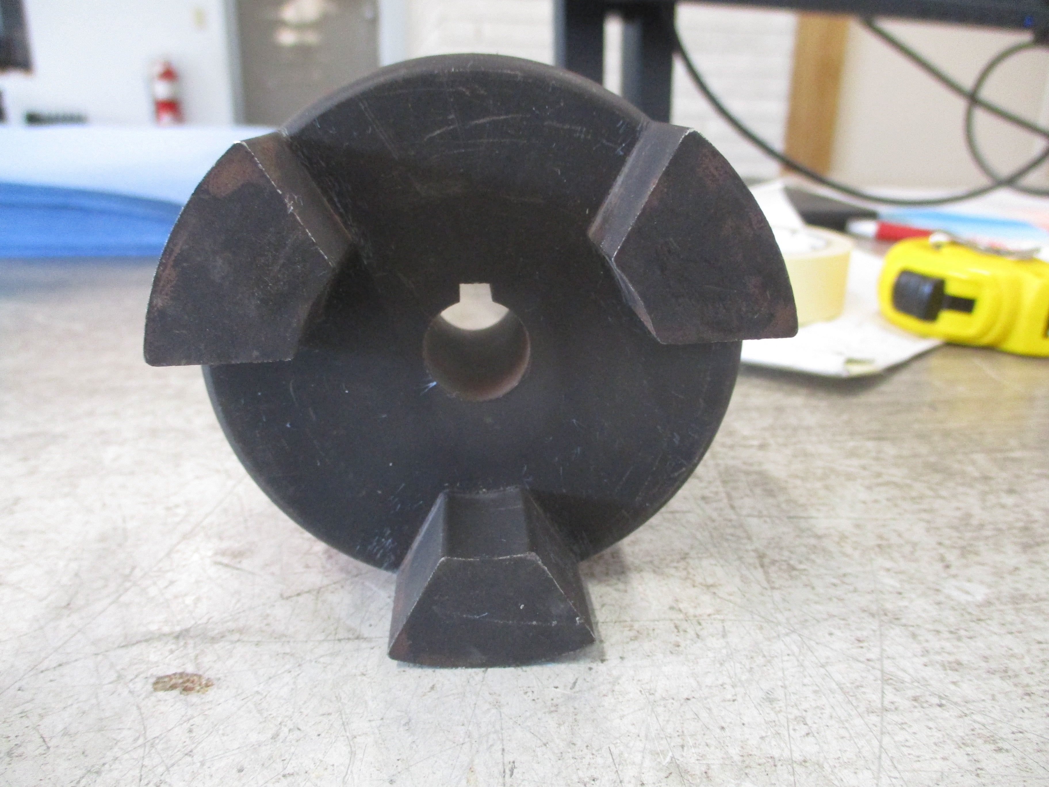 Lovejoy Jaw Coupling Hub L-110 Bore: 0.625" Used