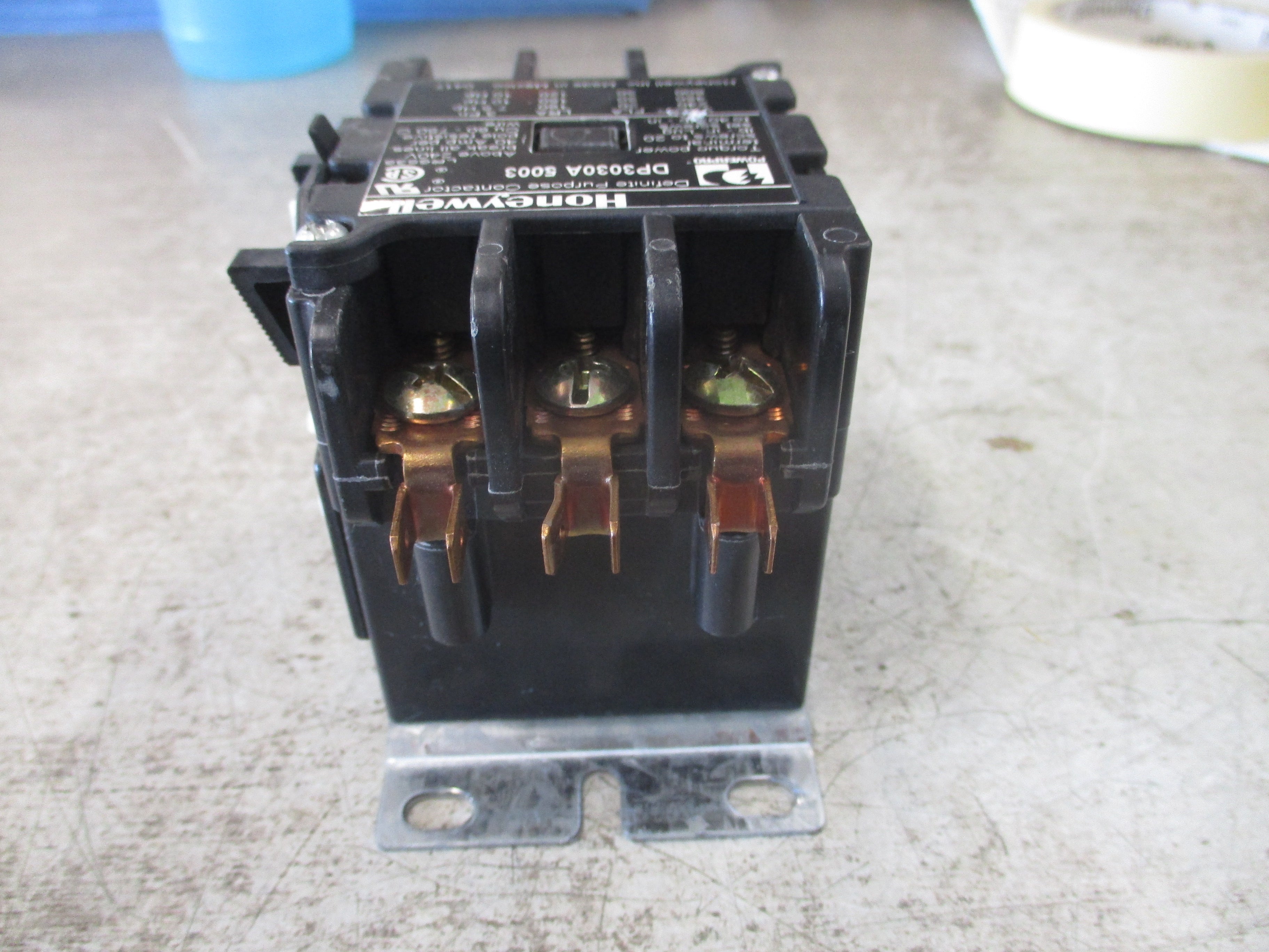 Honeywell Definite Purpose Contactor DP3030A 5003 24V Coil 30A 600V Used