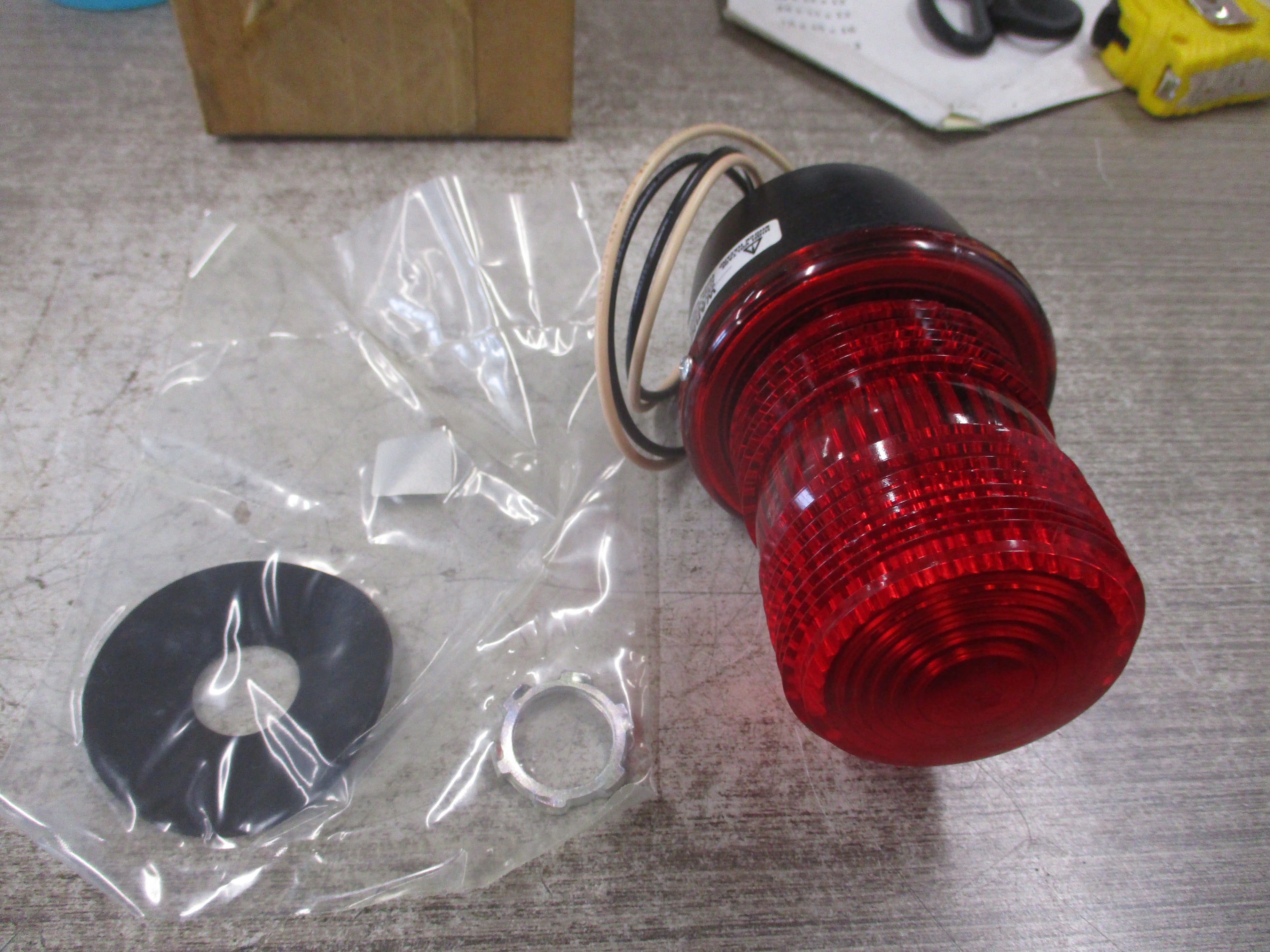 Federal Signal Strobe Light LP3M-120R Red New Surplus