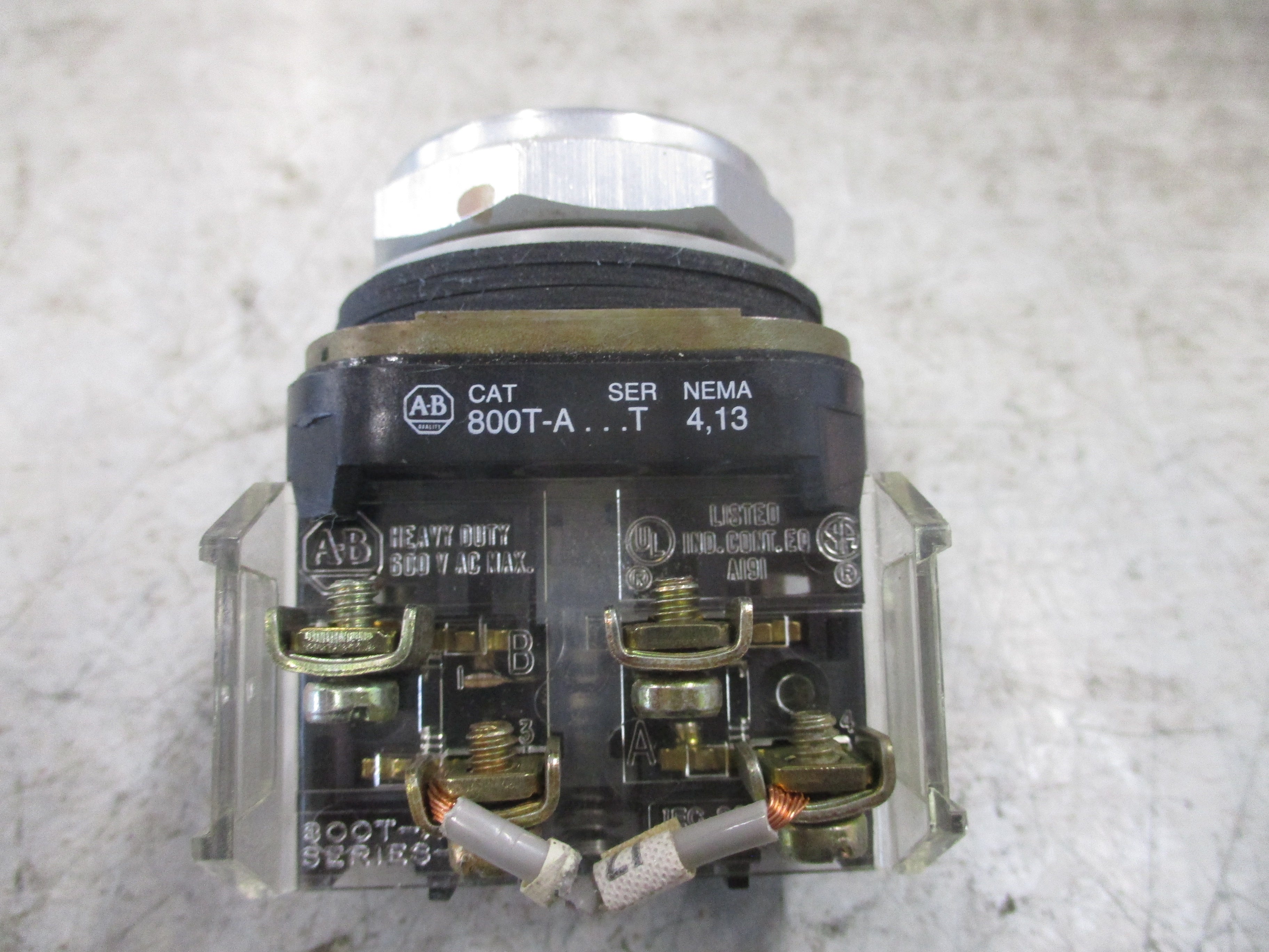 Allen-Bradley Flush Mount Push Button 800T-A... Ser. T Type 4,13 Used