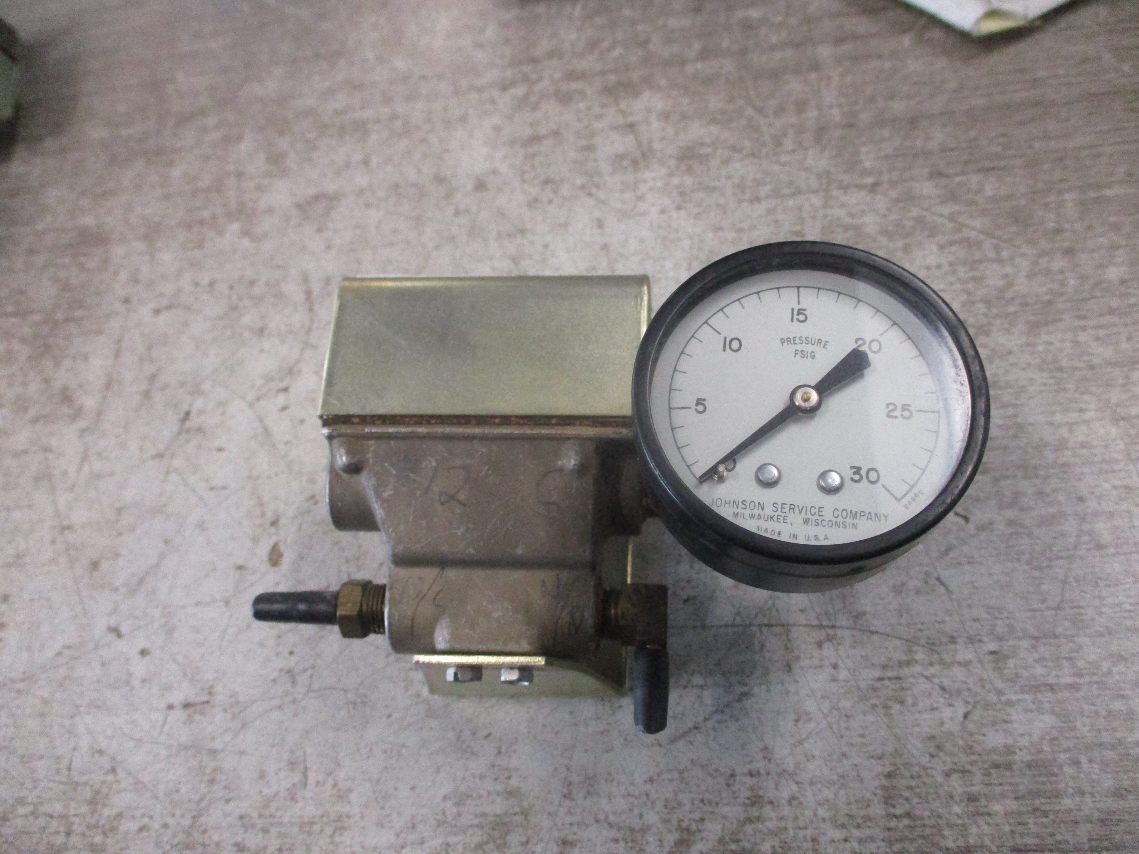 Penn Controls Air Shut-Off Valve V11HGA-100 24V 50/60Hz 6W 30 PSI Used