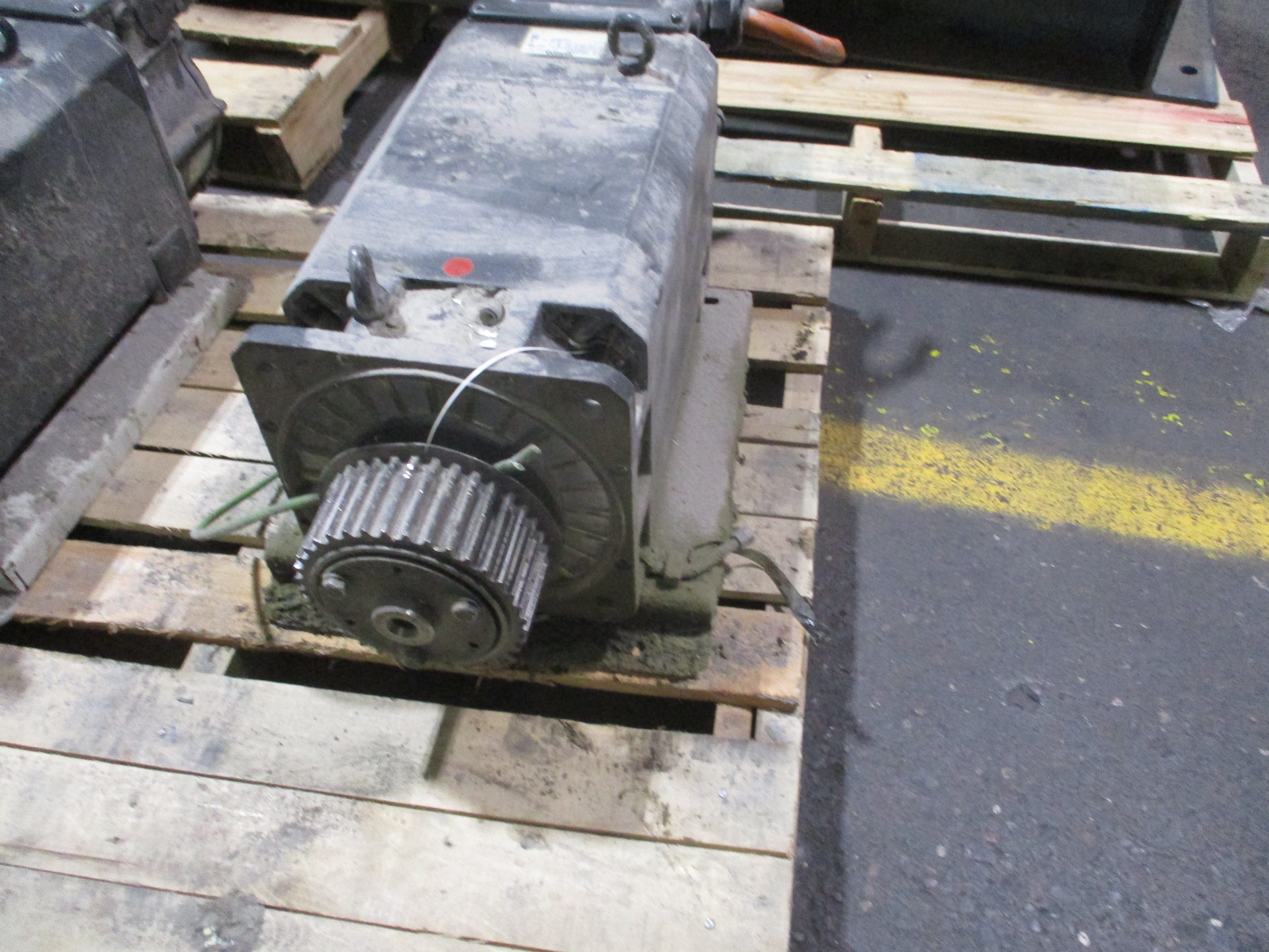 Siemens Motor 1PH7137-2FF23-0BA3 357V 56.00A 25KW 59.52Hz 1800RPM Approx. 30HP