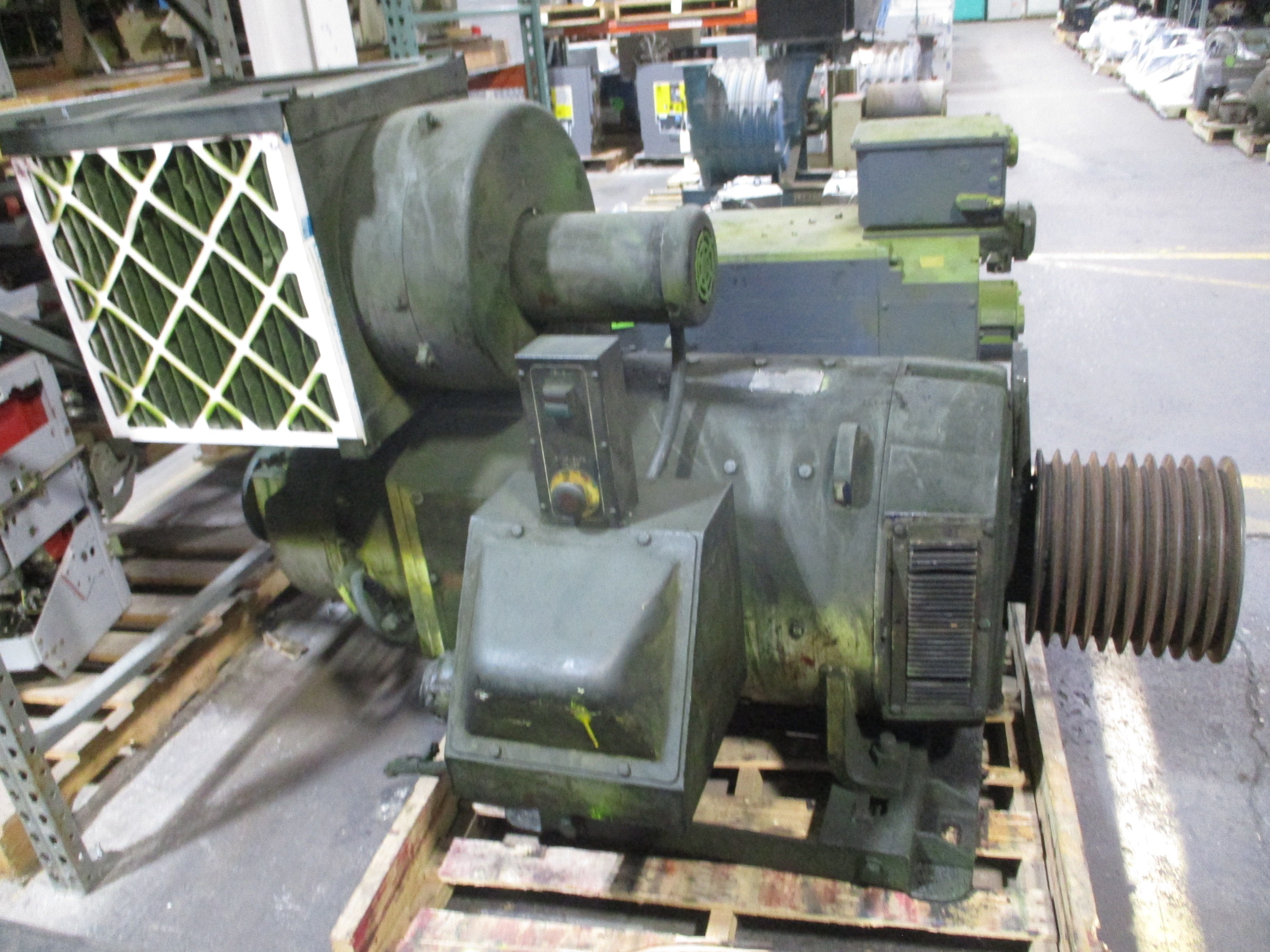 Allen-Bradley DC Motor CD506AY 300HP 1800RPM 500V Enclosure: DFFG-BV